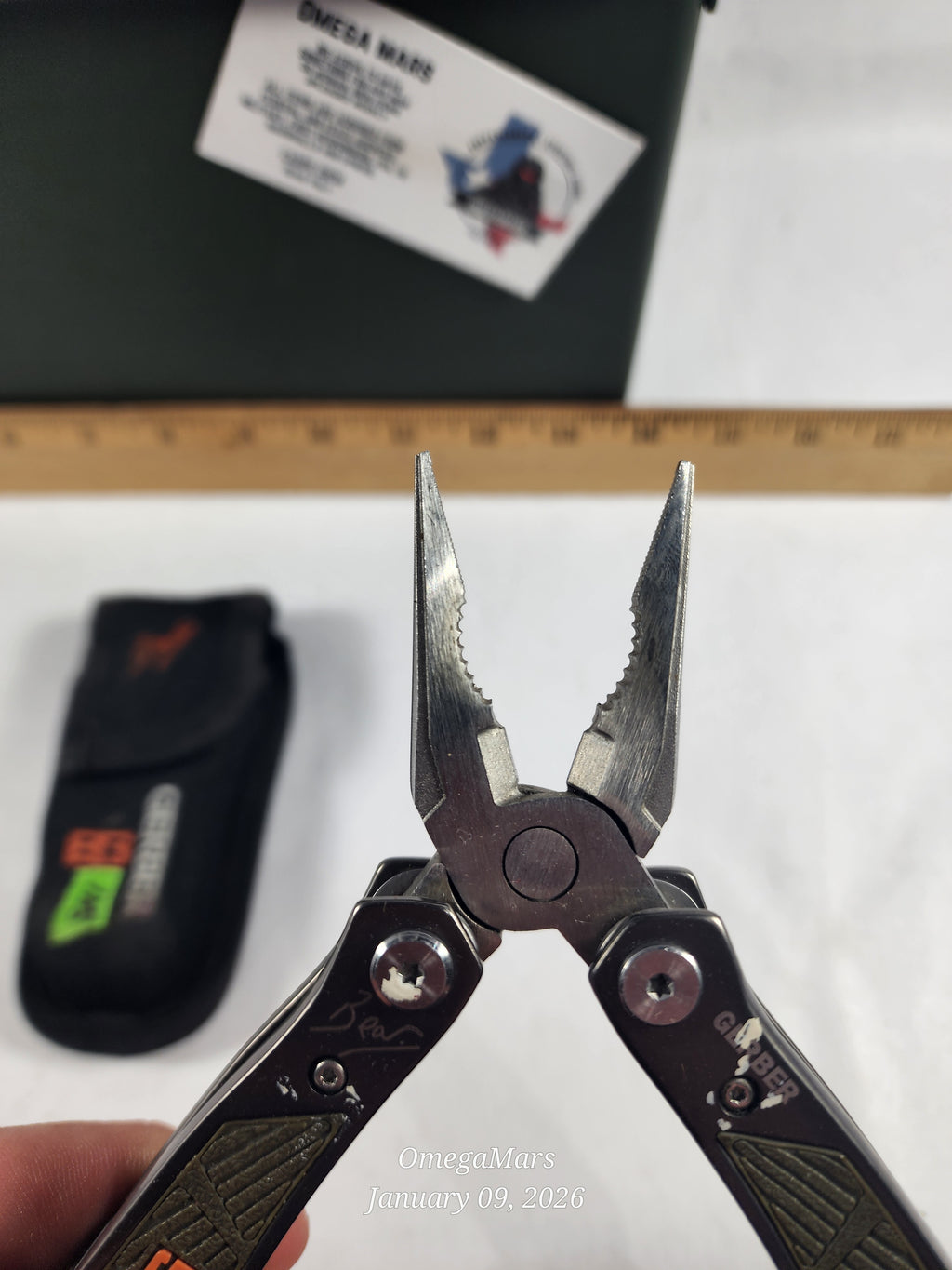 Gerber Bear Grylls Ultimate Gray Stainless Steel Multi-Tool Pliers 12 Tool