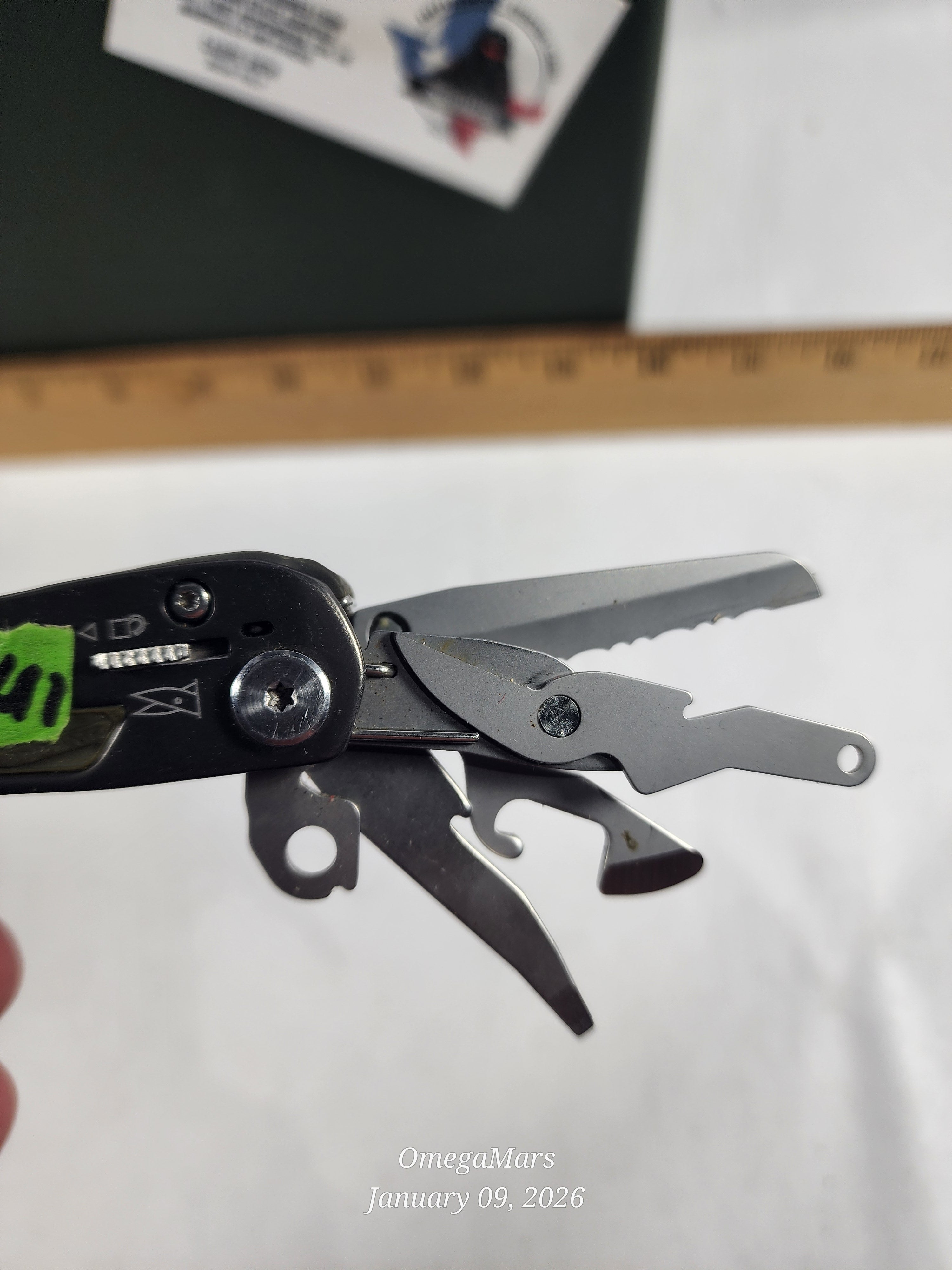 Gerber Bear Grylls Ultimate Gray Stainless Steel Multi-Tool Pliers 12 Tool