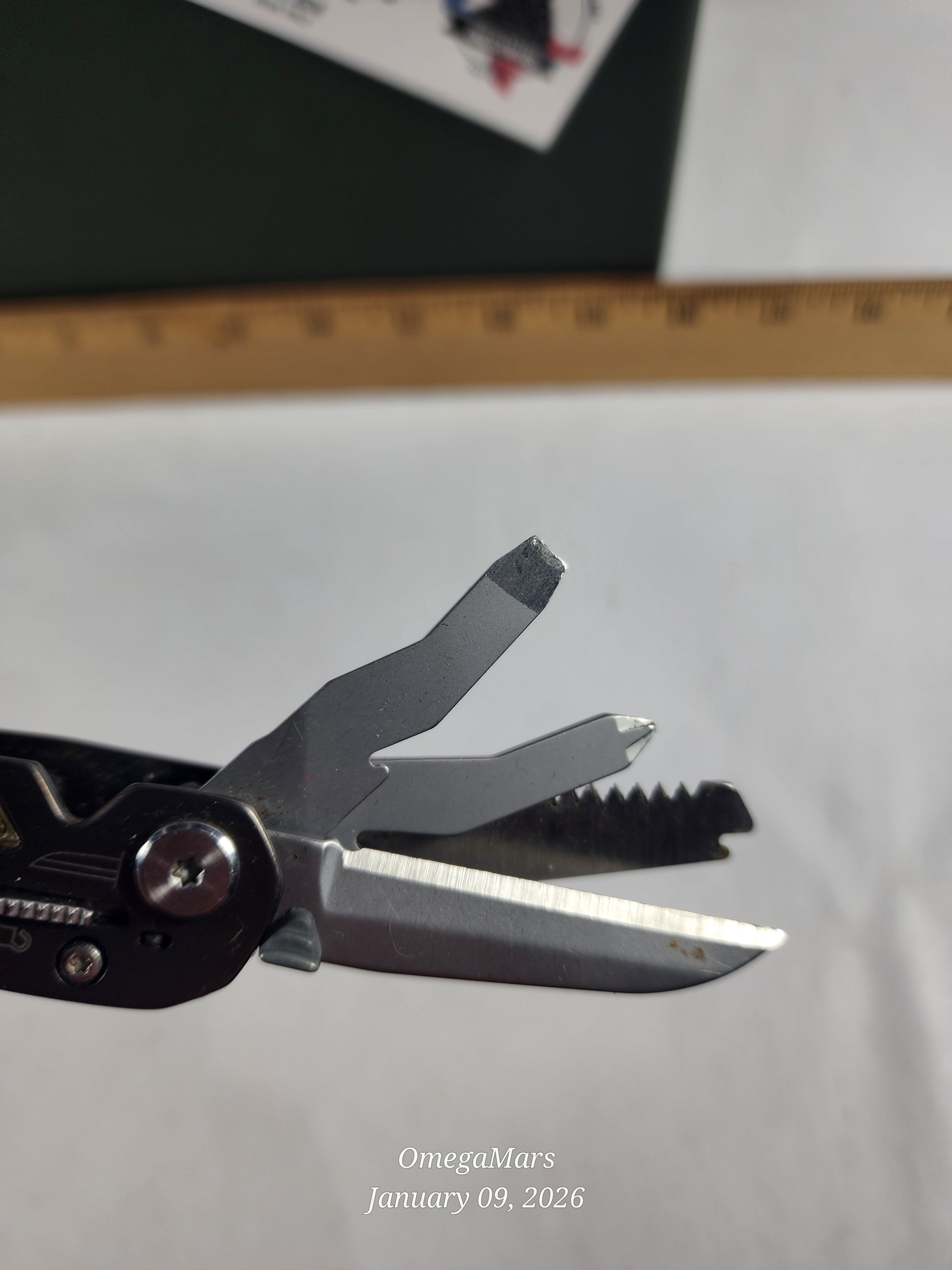 Gerber Bear Grylls Ultimate Gray Stainless Steel Multi-Tool Pliers 12 Tool