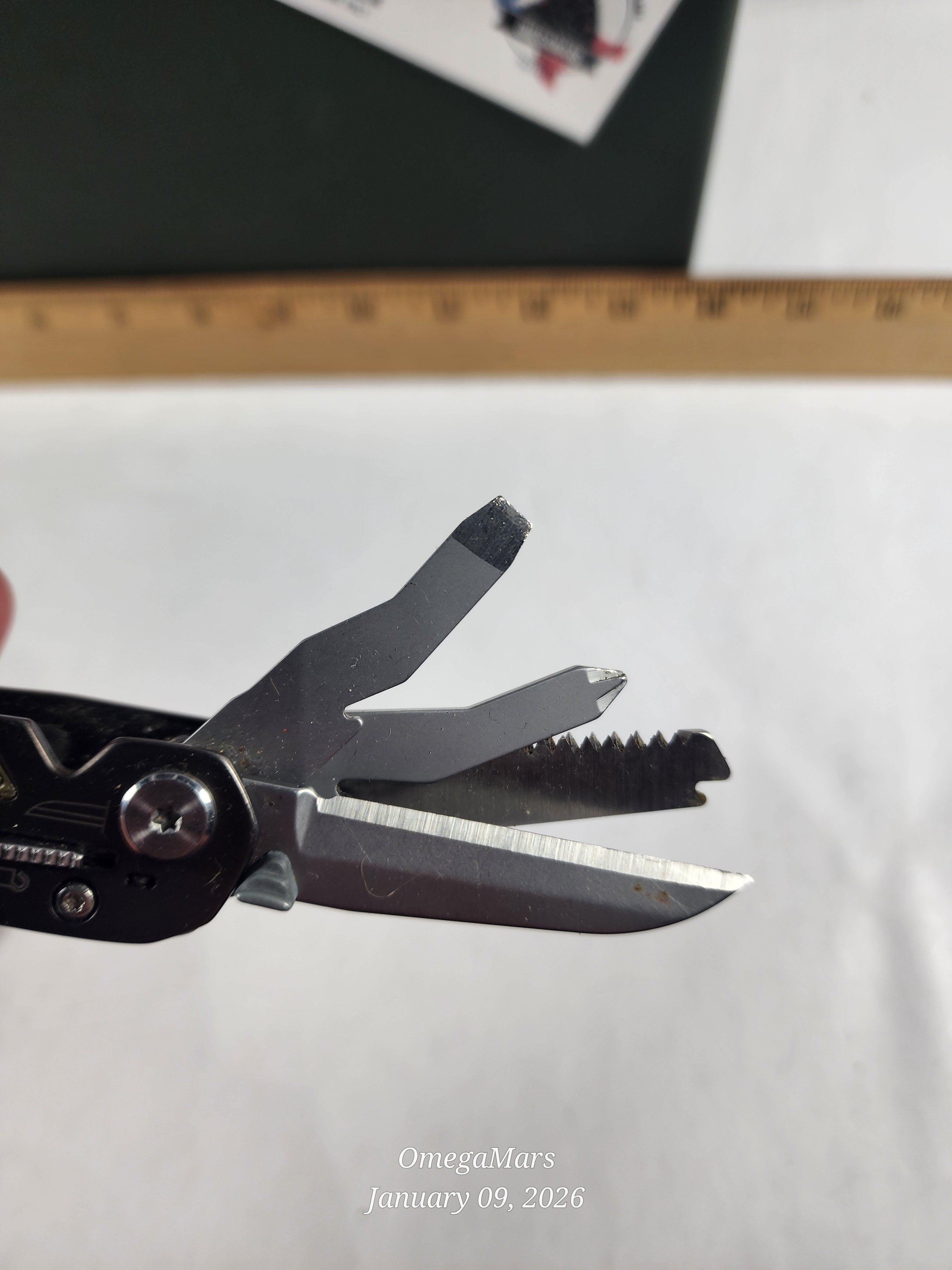 Gerber Bear Grylls Ultimate Gray Stainless Steel Multi-Tool Pliers 12 Tool