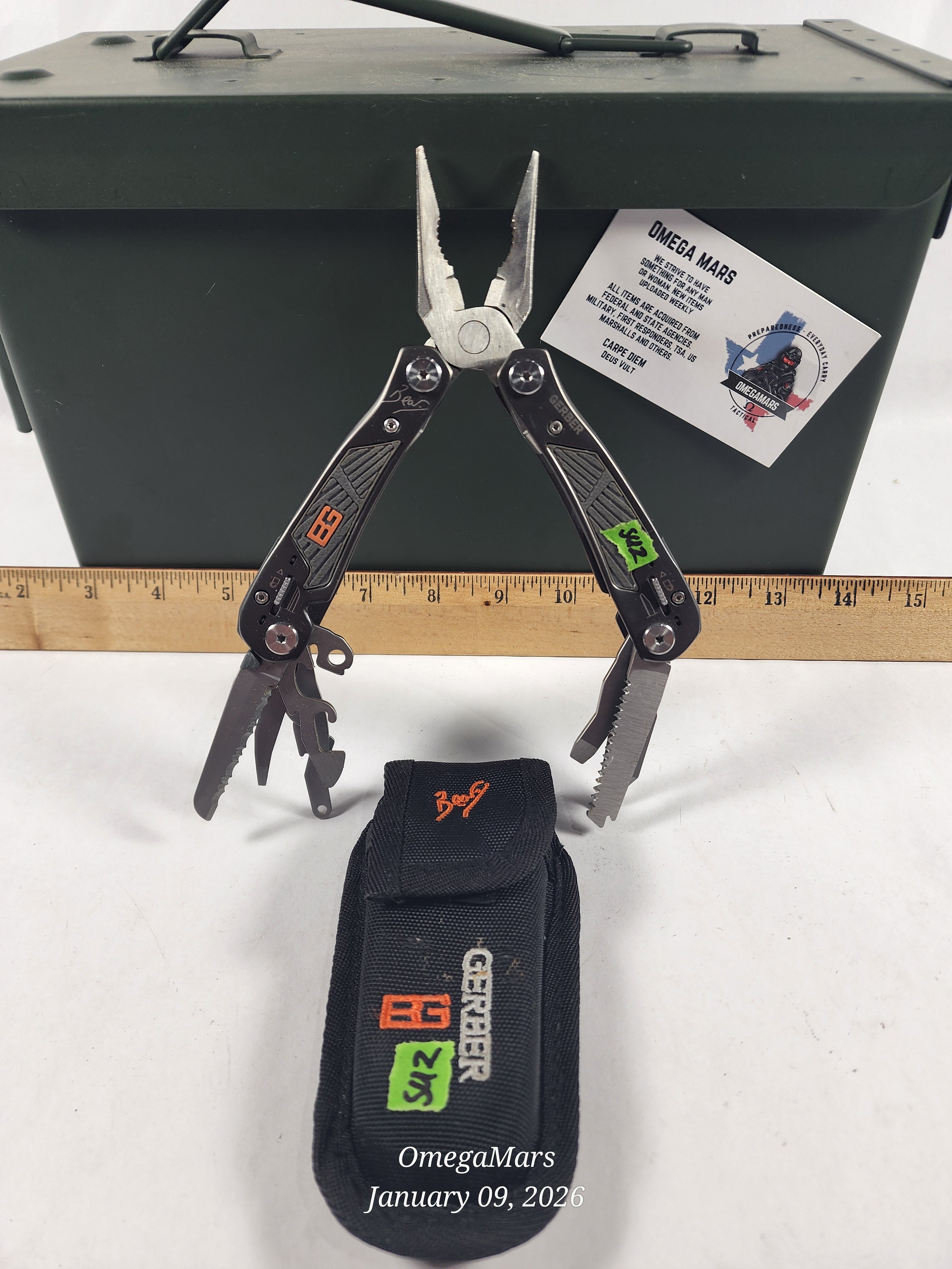 Gerber Bear Grylls Ultimate Gray Stainless Steel Multi-Tool Pliers 12 Tool