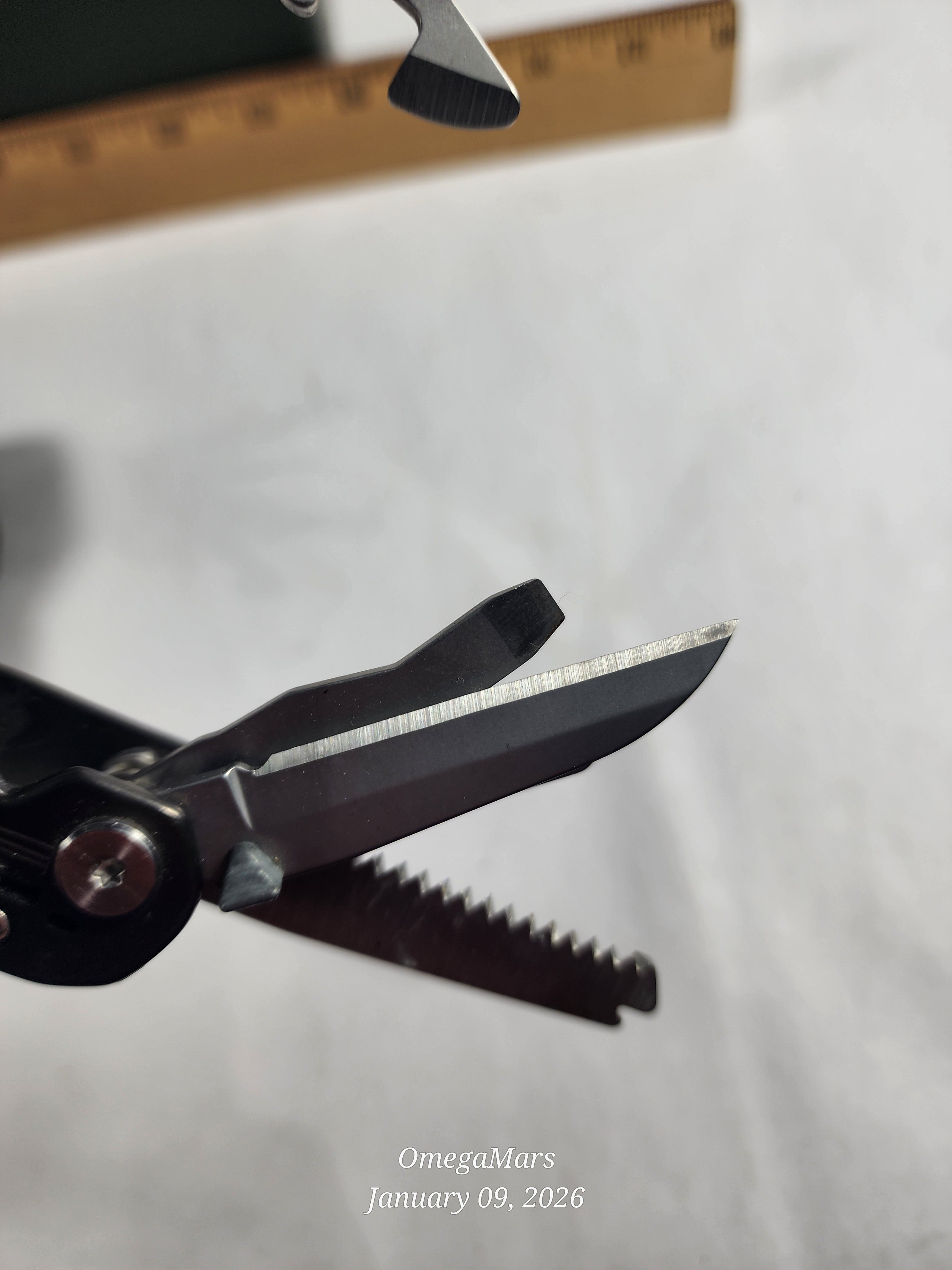 Gerber Bear Grylls Ultimate Gray Stainless Steel Multi-Tool Pliers 12 Tool