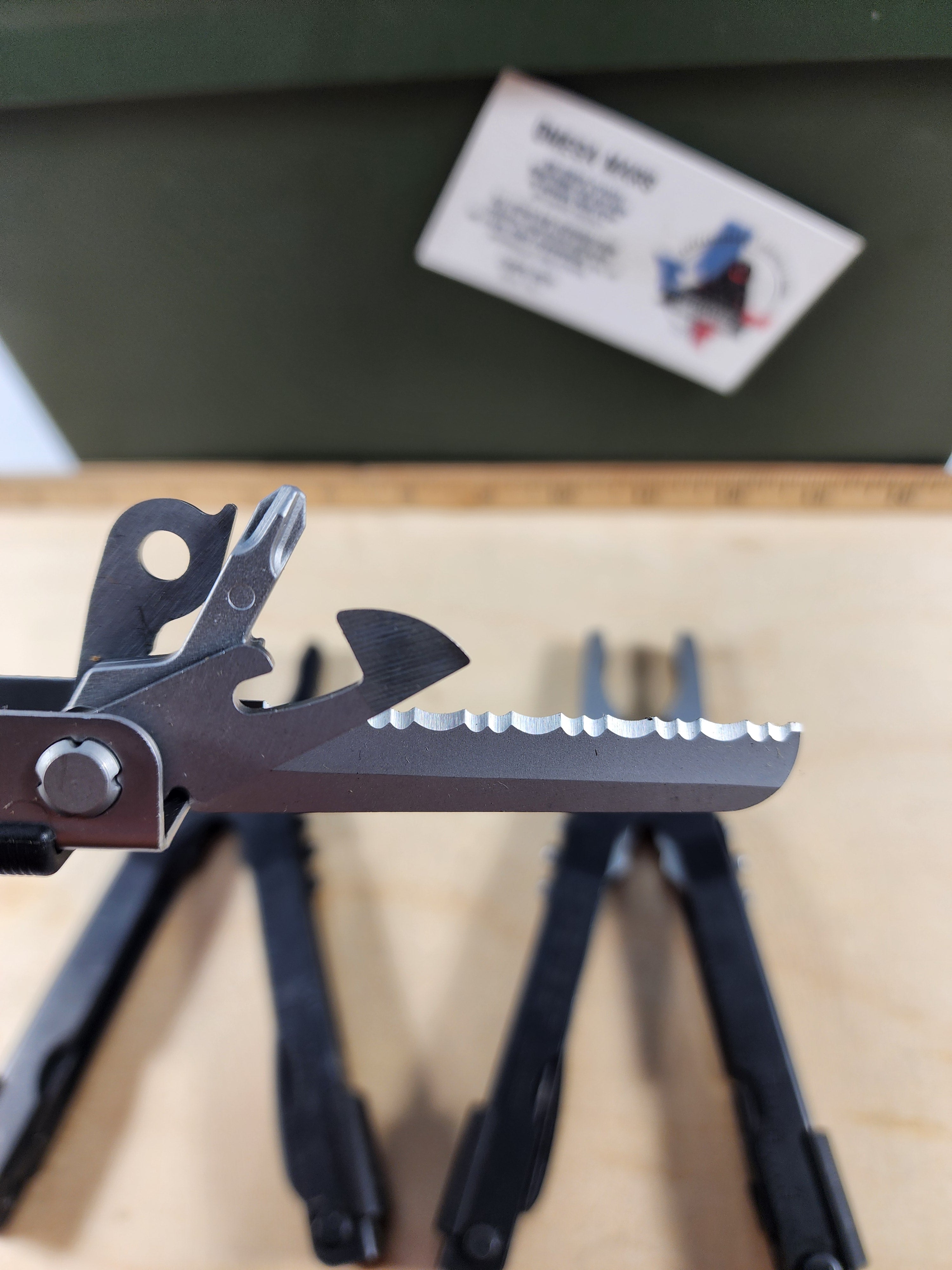Gerber Multi-Plier 600 - Stainless/Black Blunt nose (MSRP $124.99)