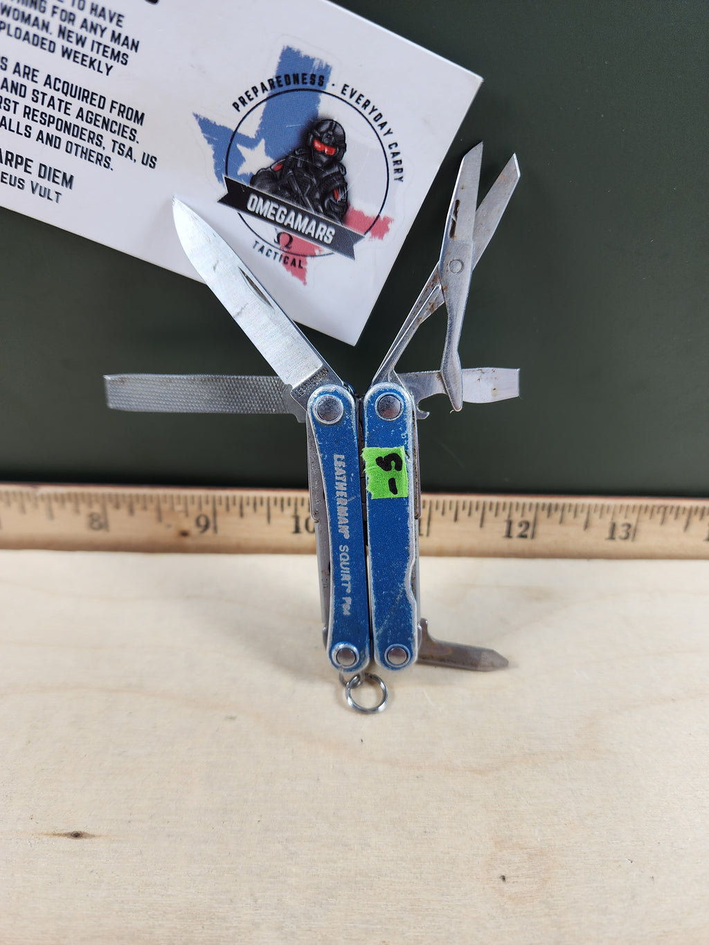Leatherman Squirt PS4 #-5 Dirty, light rust, moderate wear on handles.
