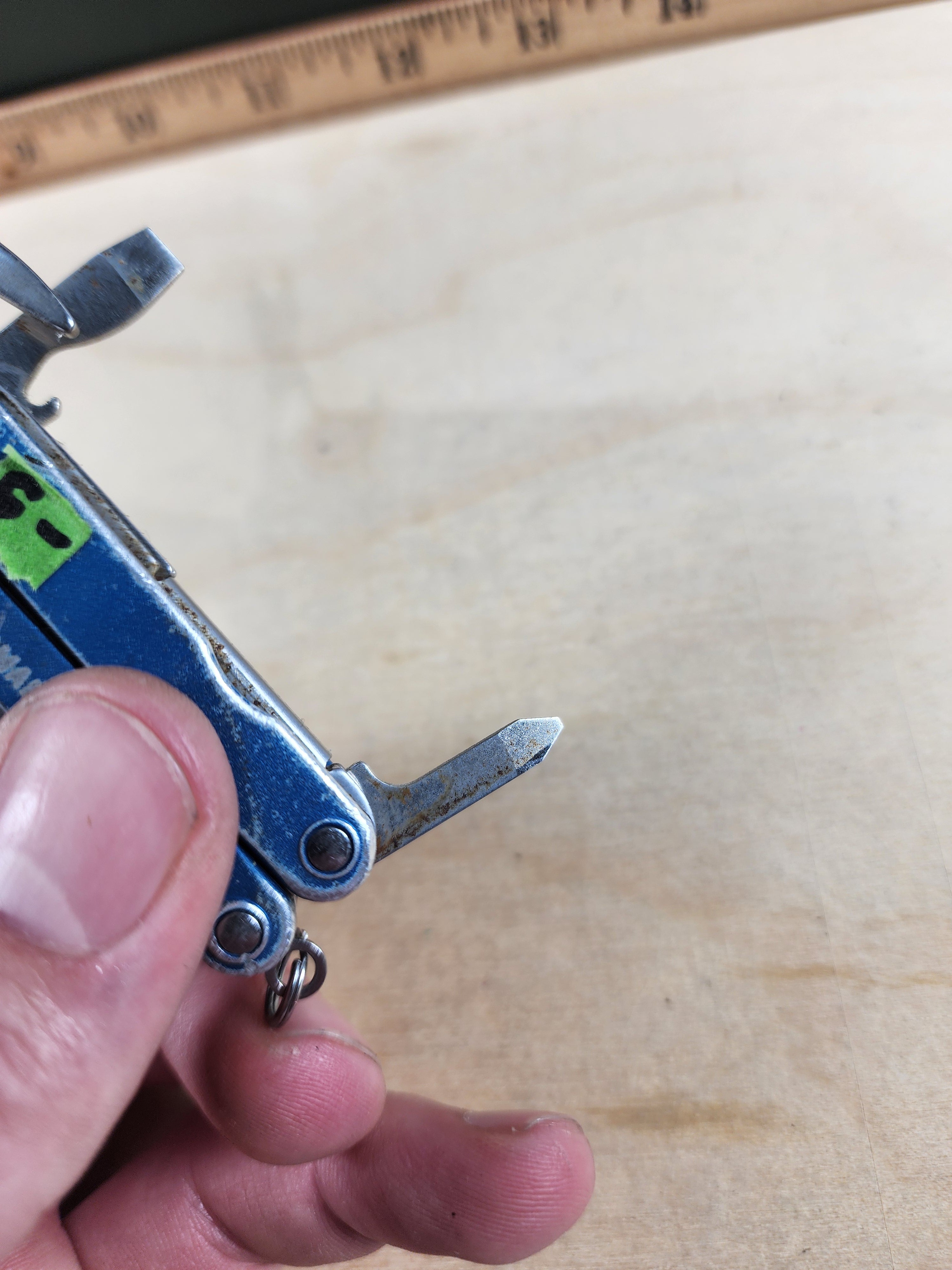 Leatherman Squirt PS4 #-5 Dirty, light rust, moderate wear on handles.