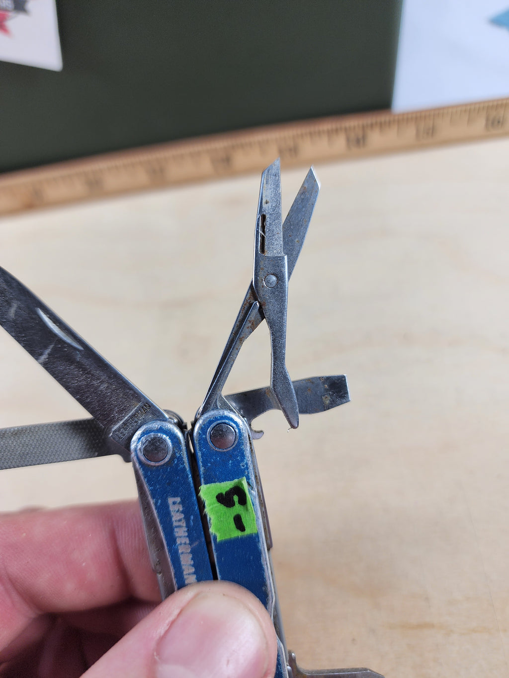 Leatherman Squirt PS4 #-5 Dirty, light rust, moderate wear on handles.