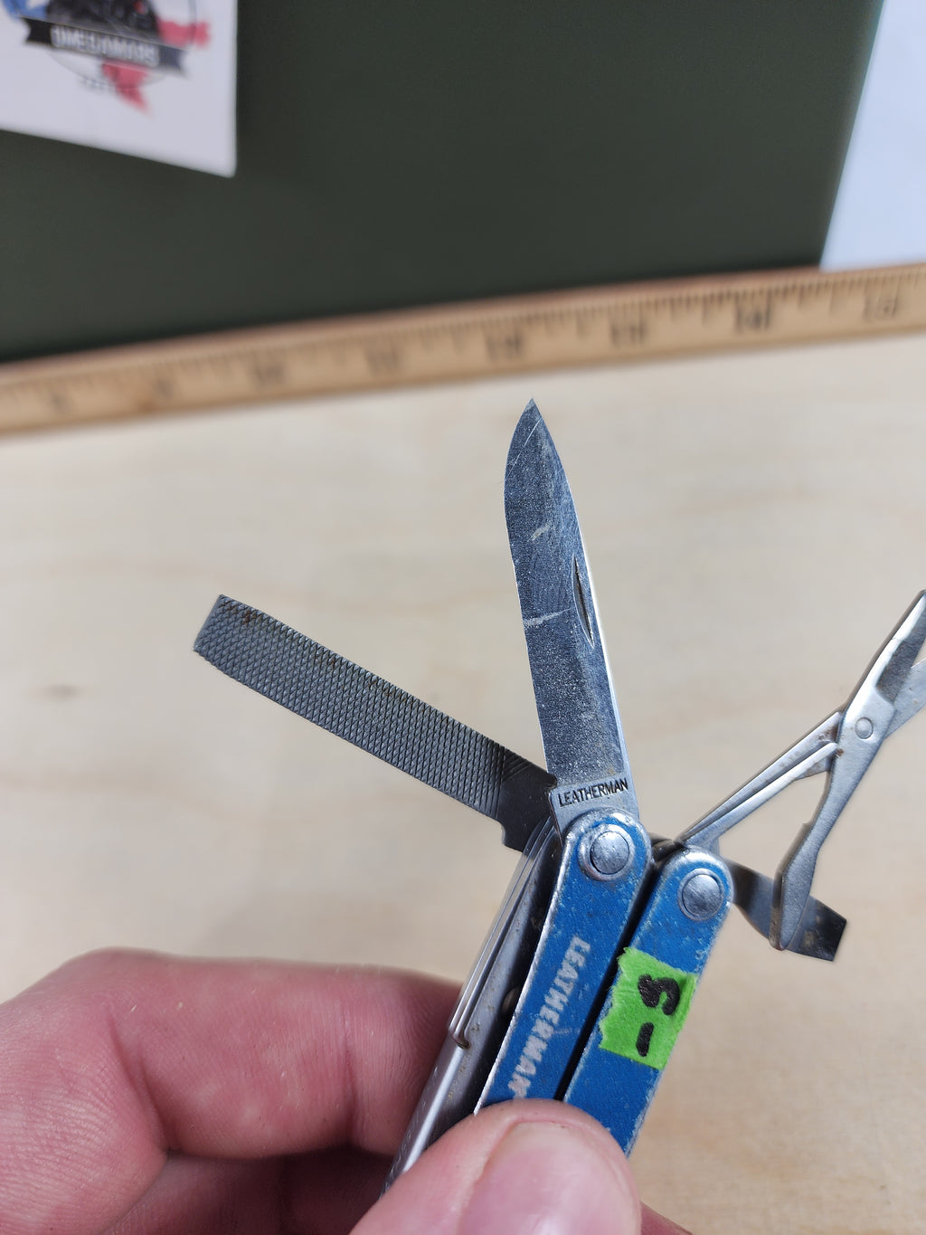 Leatherman Squirt PS4 #-5 Dirty, light rust, moderate wear on handles.
