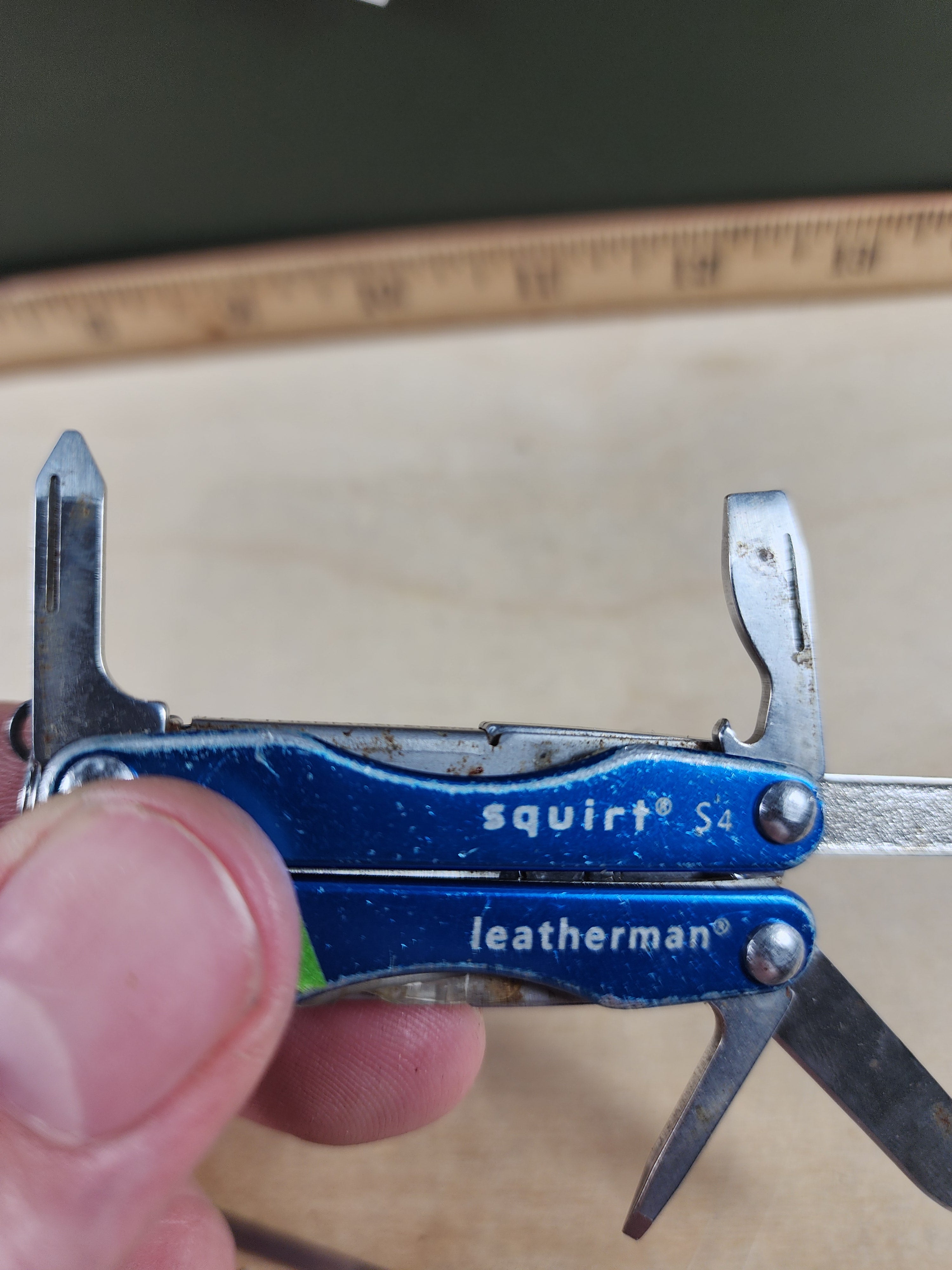Leatherman Squirt S4 #-6 light usage, light rust