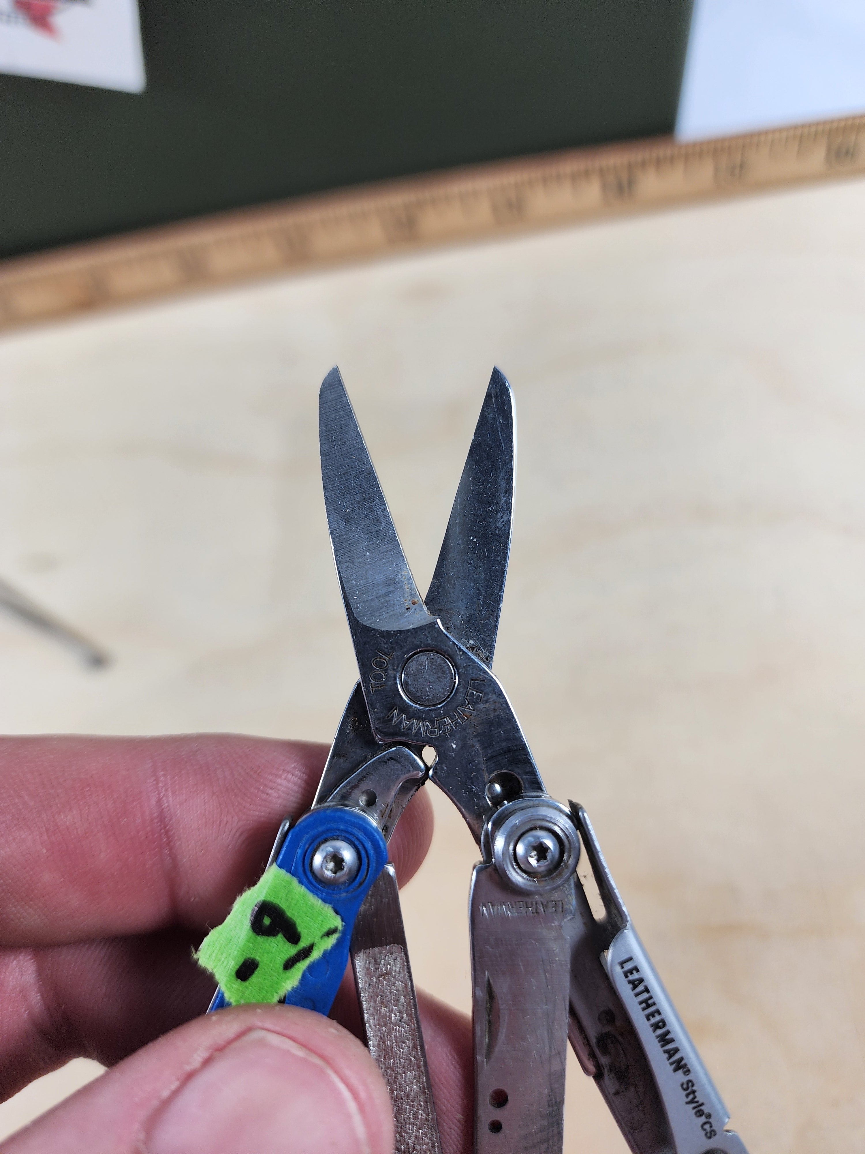 Leatherman Style CS #-9 light usage blade chipped, rare discontinued color