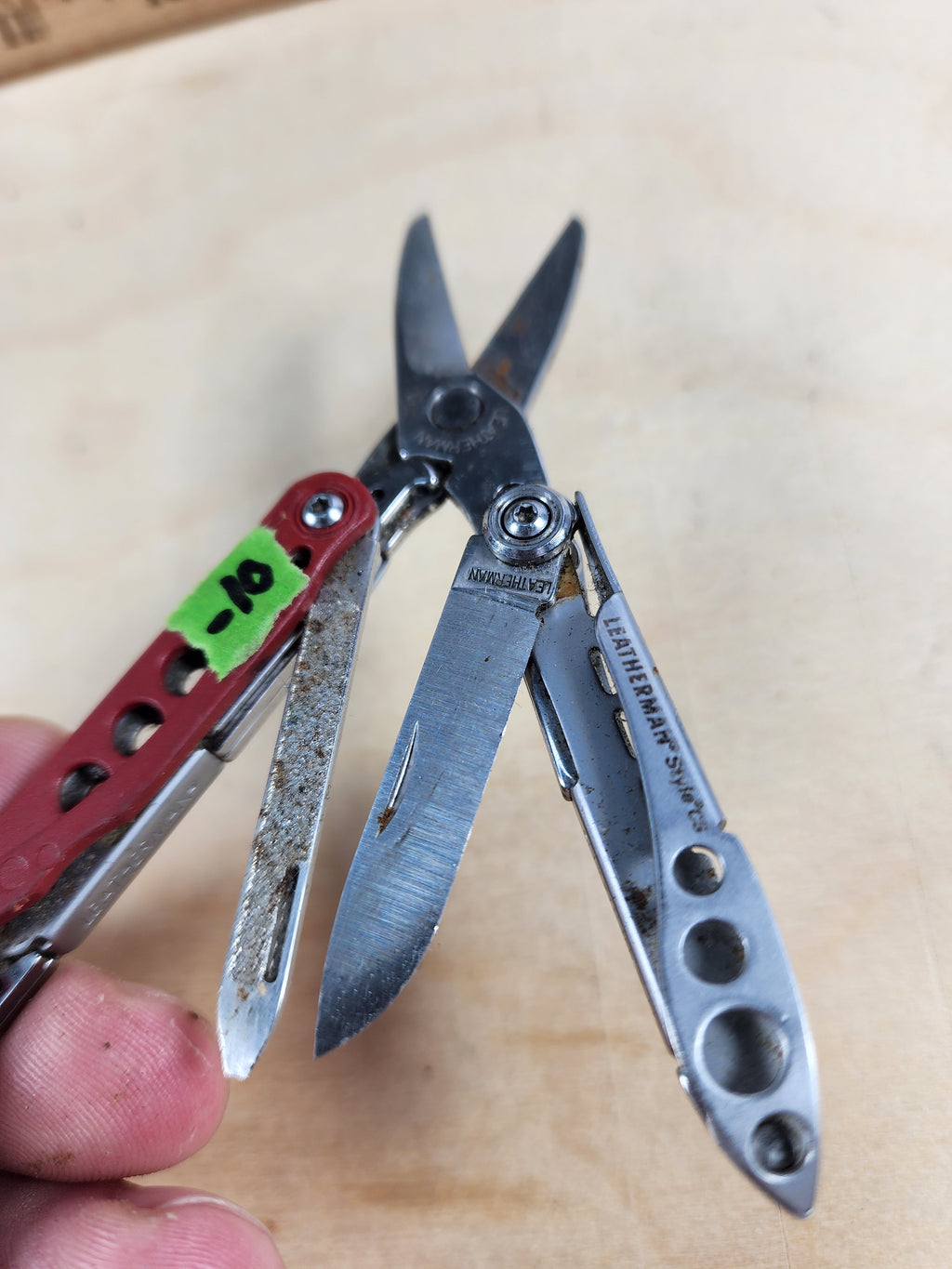 Leatherman Style CS #-10 Light usage light rust, discontinued red color option