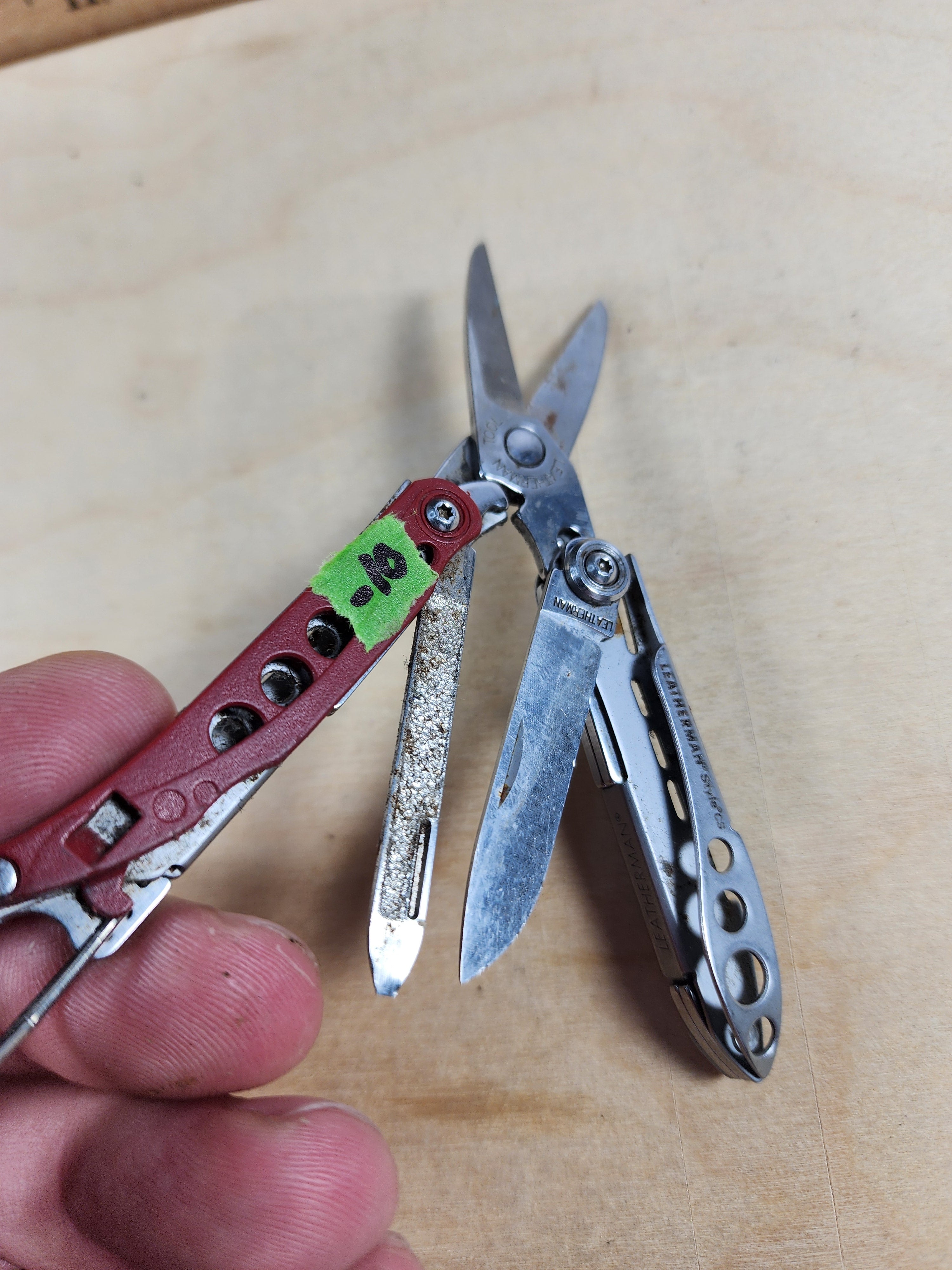 Leatherman Style CS #-10 Light usage light rust, discontinued red color option