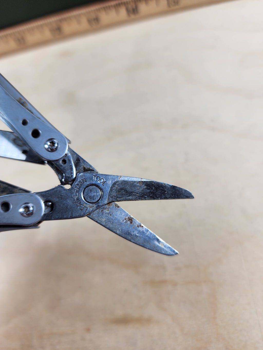Leatherman Style CS #-10 Light usage light rust, discontinued red color option