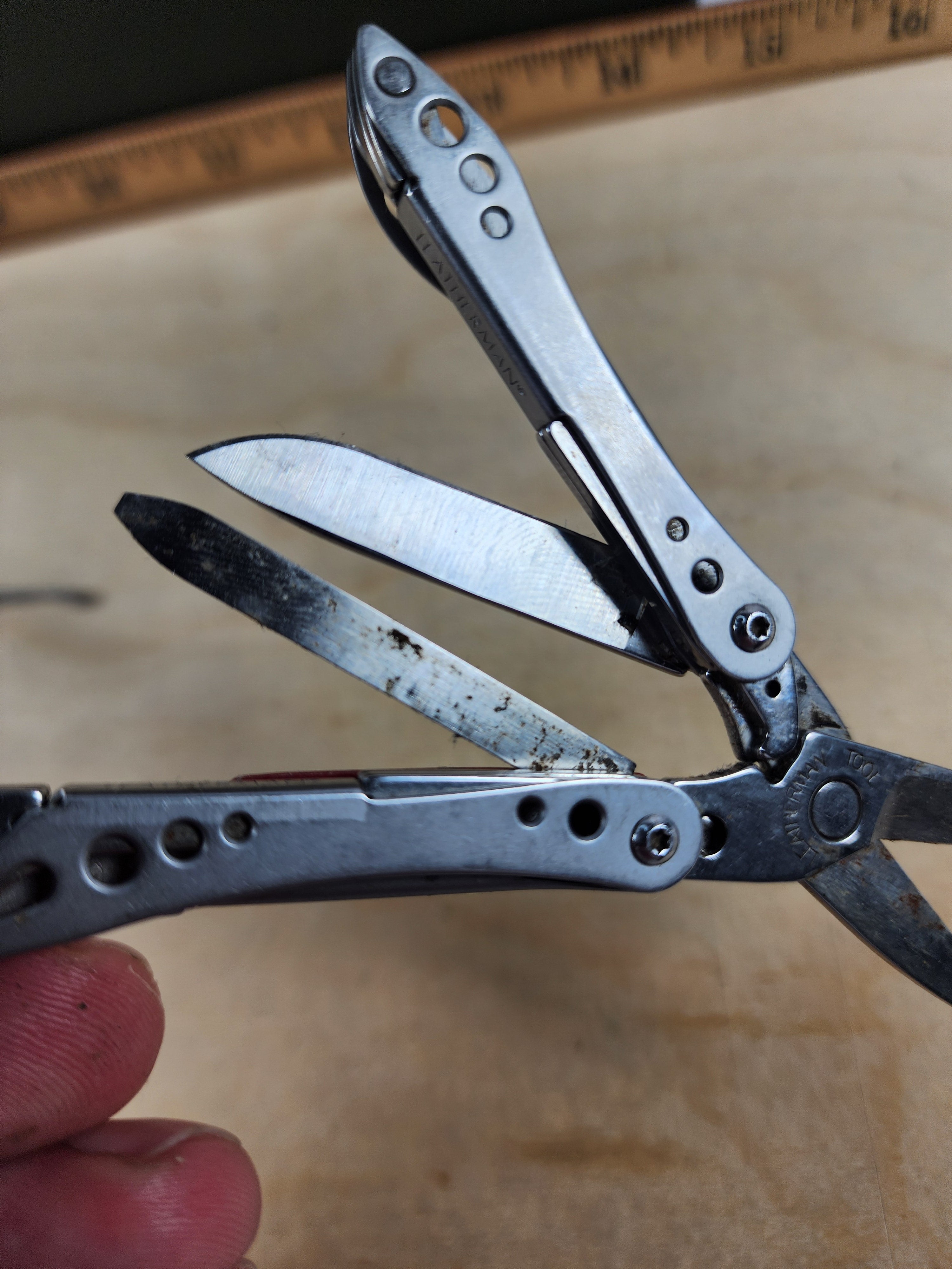 Leatherman Style CS #-10 Light usage light rust, discontinued red color option