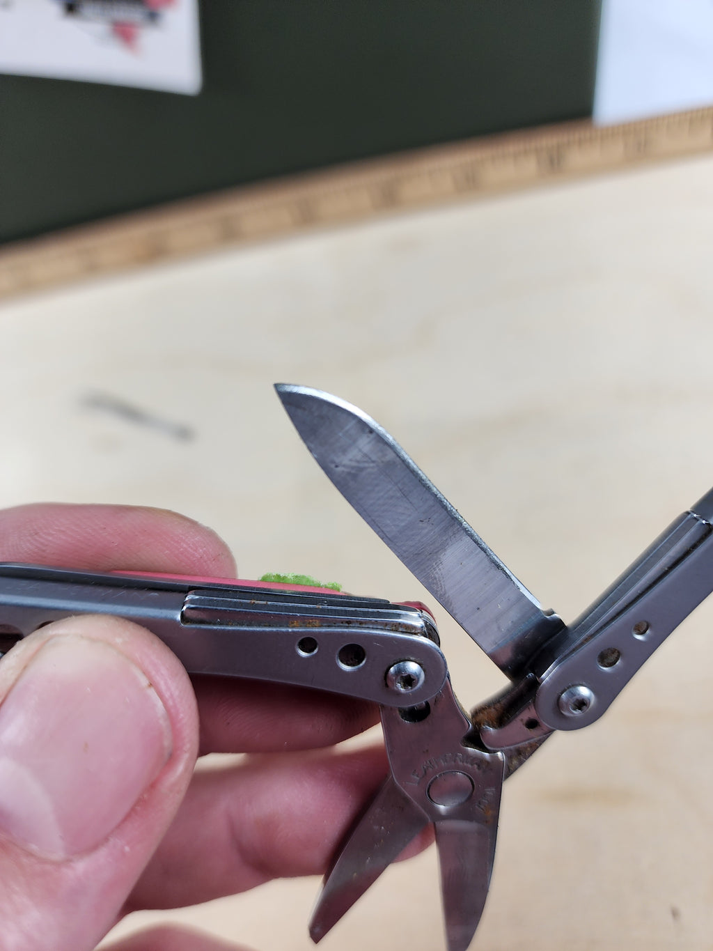 Leatherman Style CS #-11 Pink, rare, light rust, light usage, frame chipped off