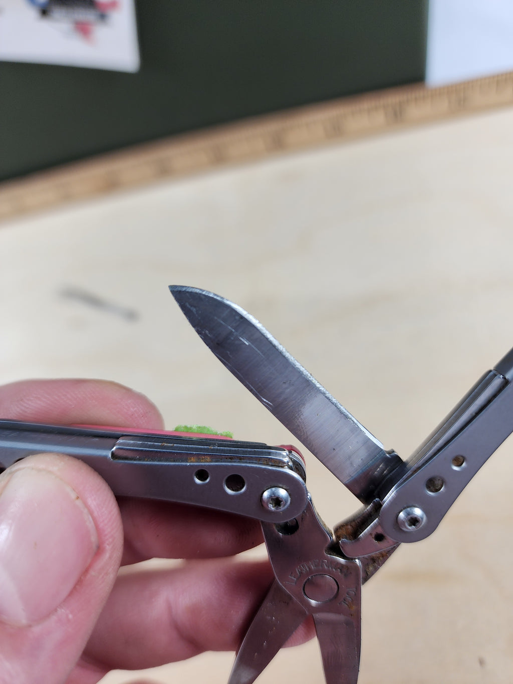 Leatherman Style CS #-11 Pink, rare, light rust, light usage, frame chipped off