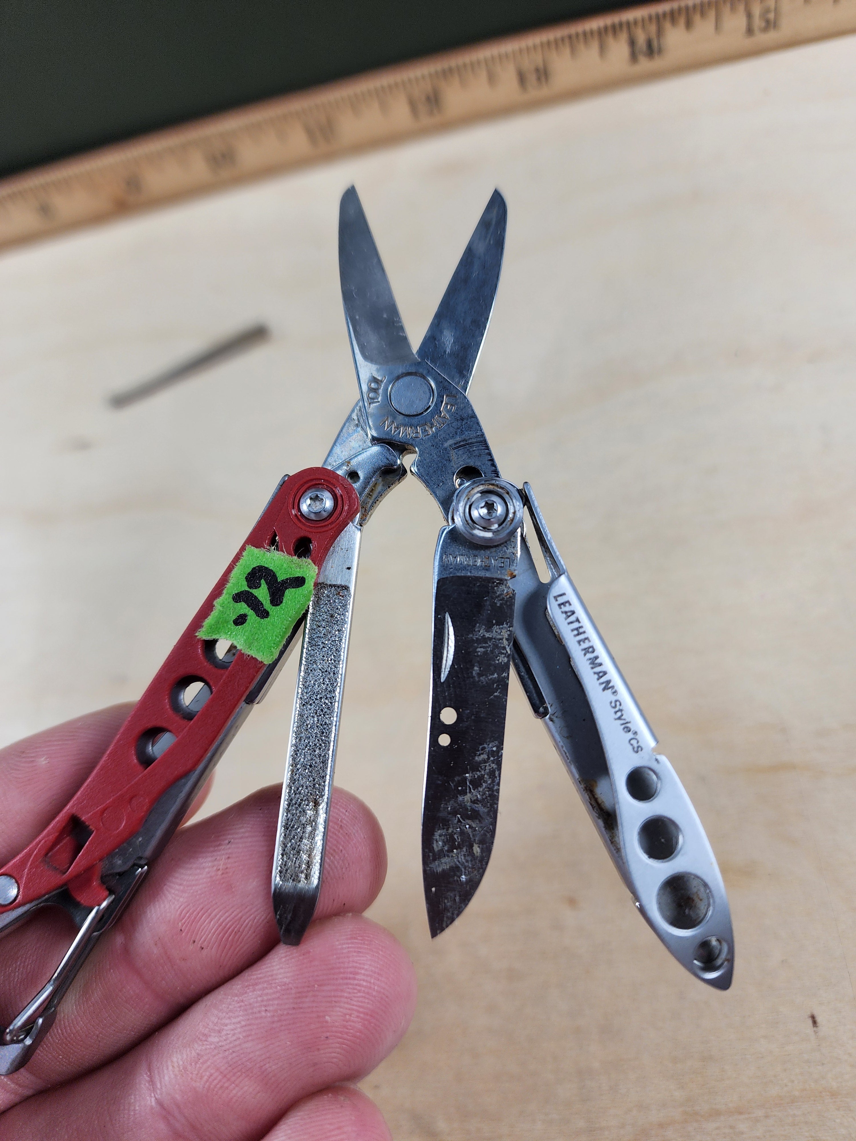 Leatherman Style CS #-12 Red Light usage, dirty