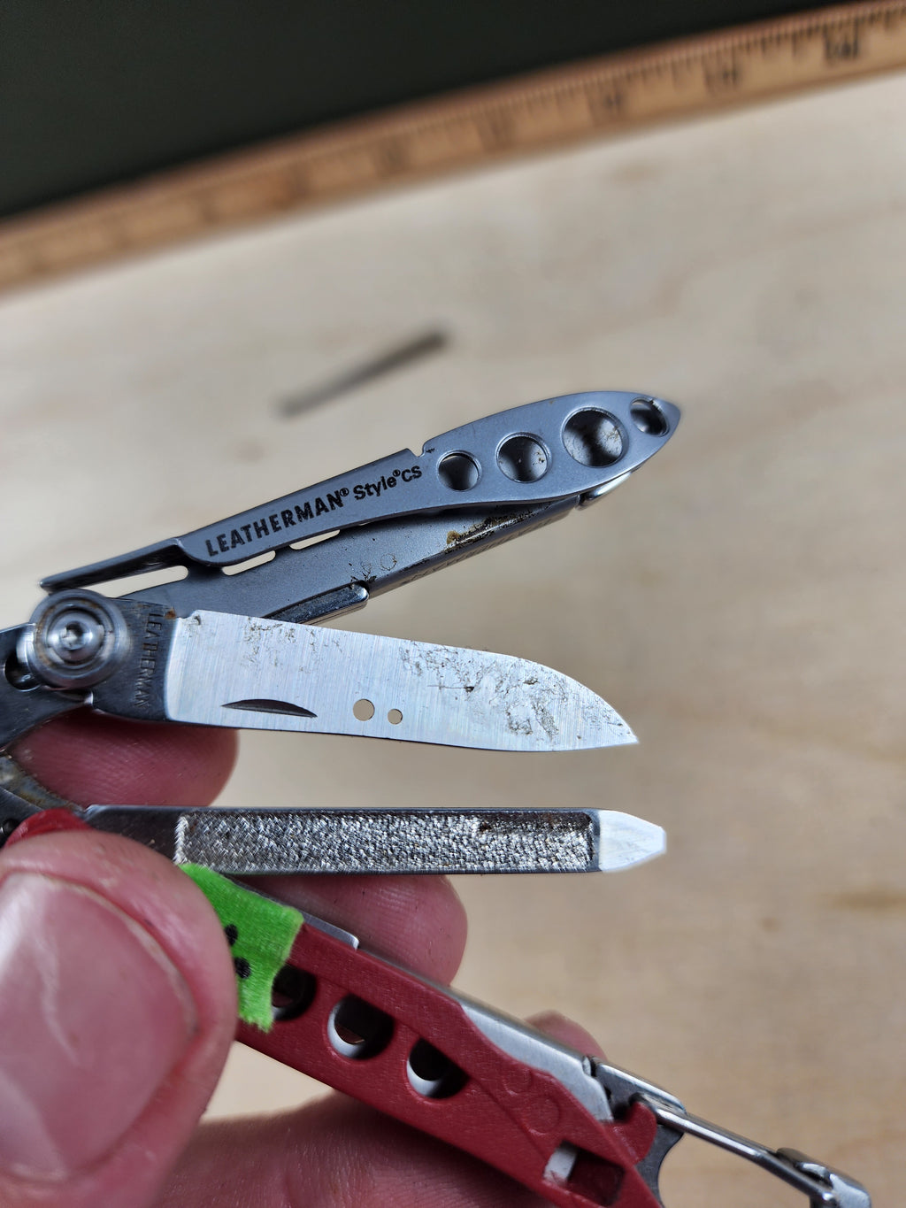 Leatherman Style CS #-12 Red Light usage, dirty