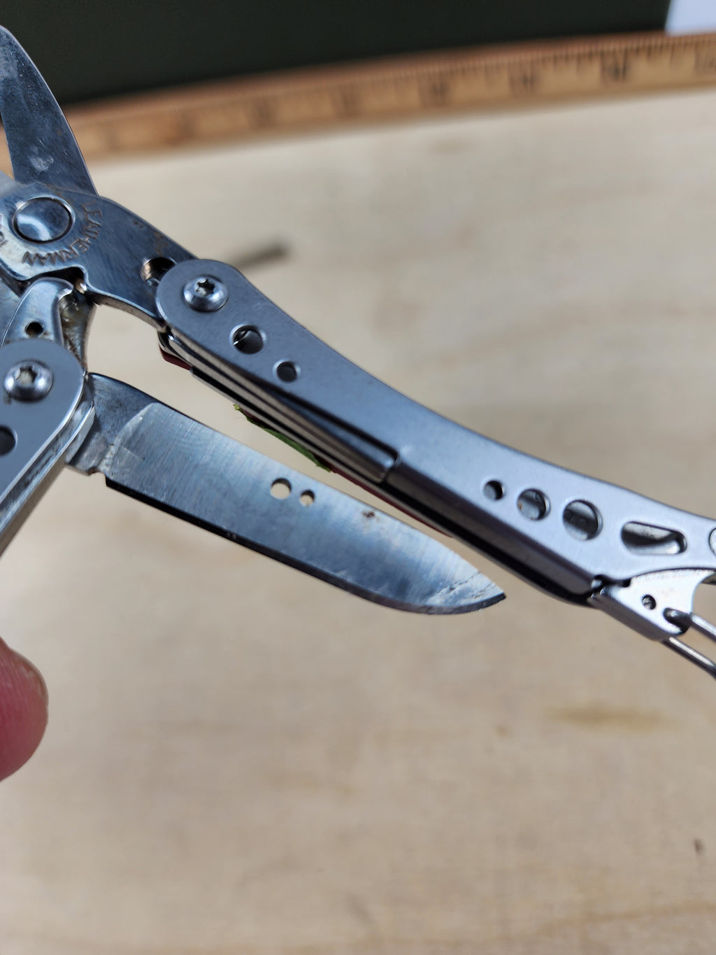 Leatherman Style CS #-12 Red Light usage, dirty