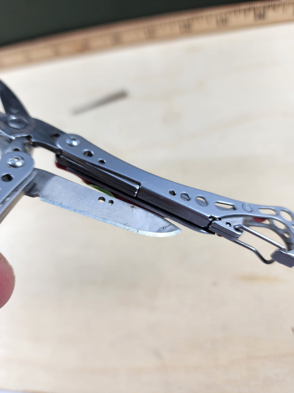 Leatherman Style CS #-12 Red Light usage, dirty