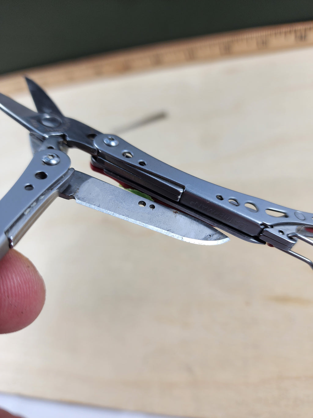 Leatherman Style CS #-12 Red Light usage, dirty