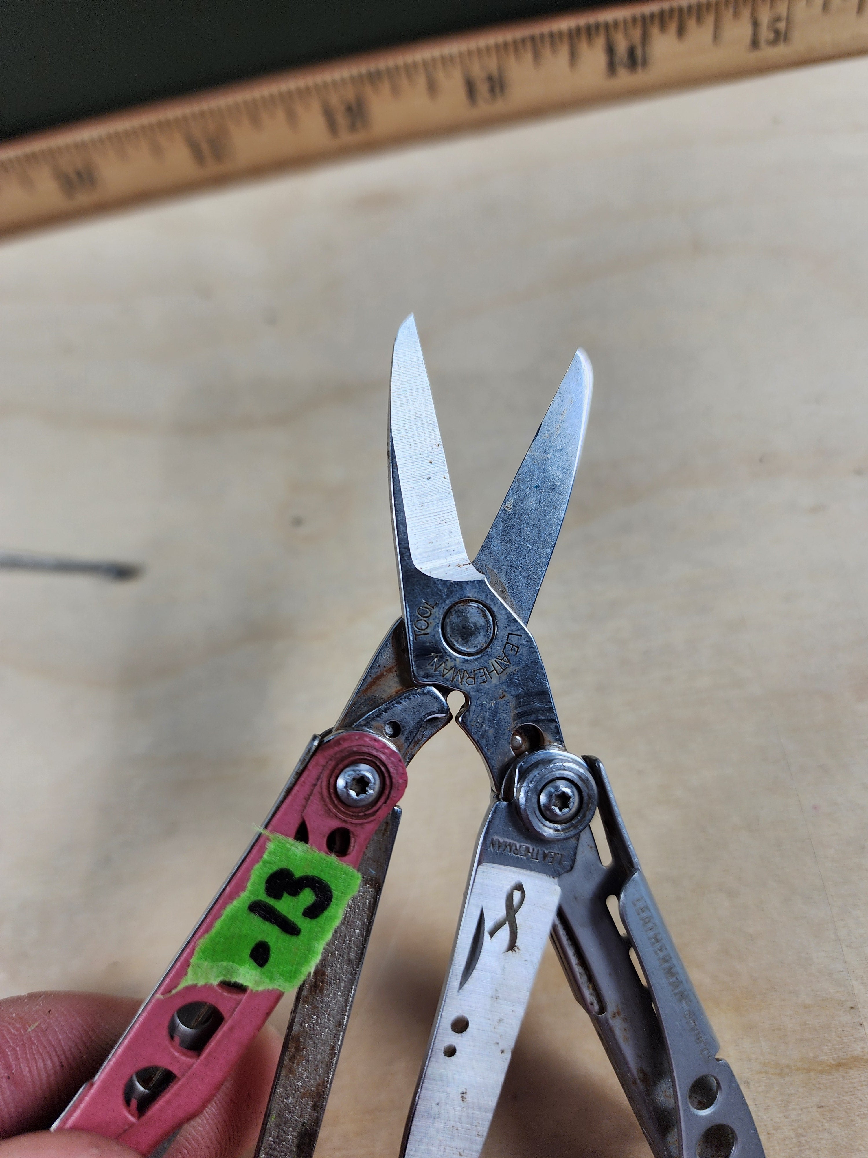 Leatherman Style CS #-13 Very dirty, light rust, light usage, pink rare