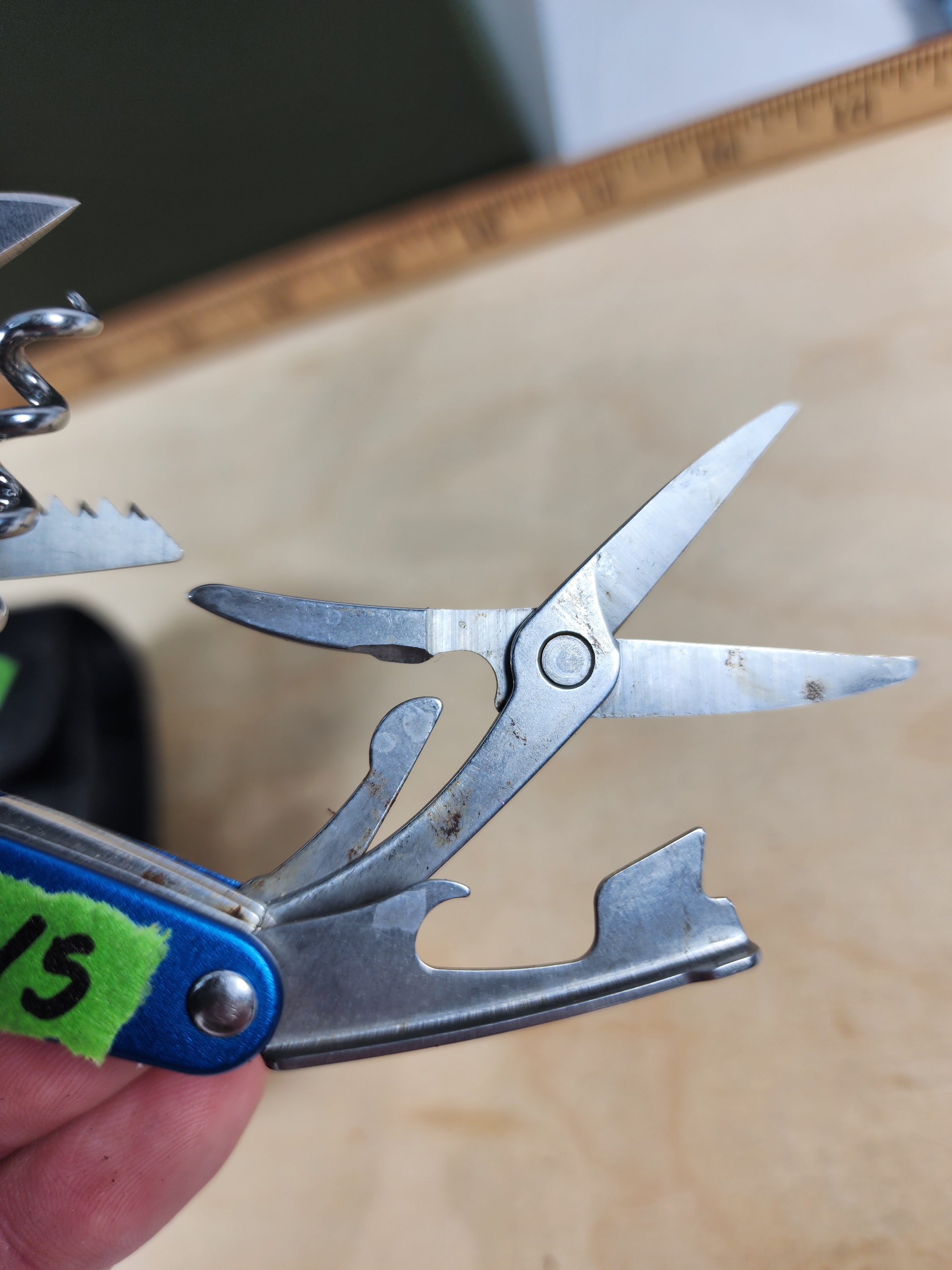 Leatherman Juice CS4 #-15 W/ sheath light usage, dirty/possible rust