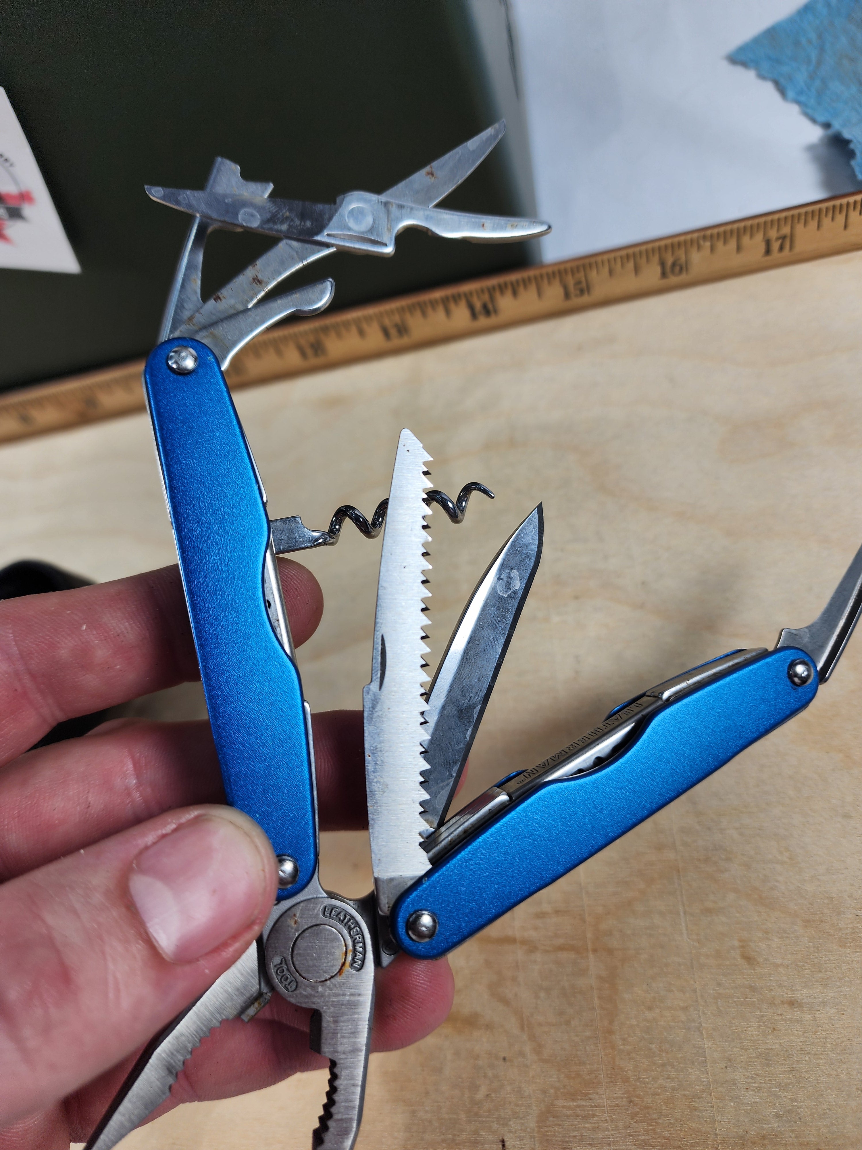 Leatherman Juice CS4 #-15 W/ sheath light usage, dirty/possible rust