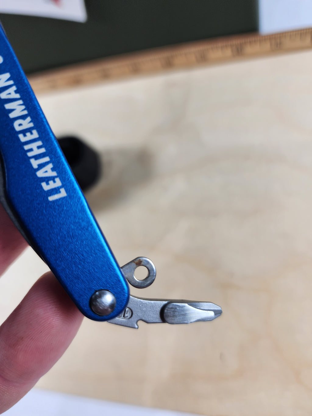 Leatherman Juice CS4 #-15 W/ sheath light usage, dirty/possible rust