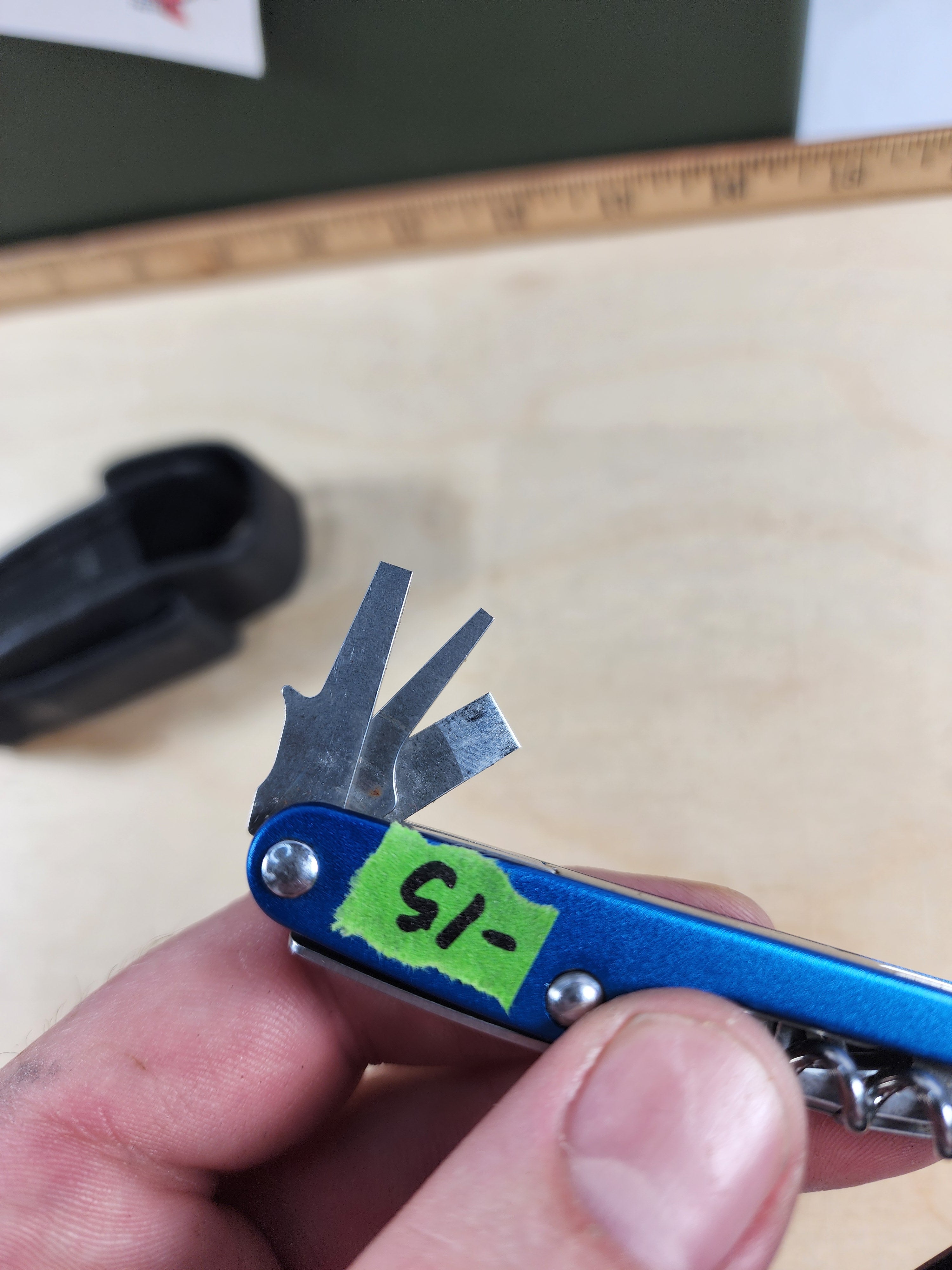Leatherman Juice CS4 #-15 W/ sheath light usage, dirty/possible rust