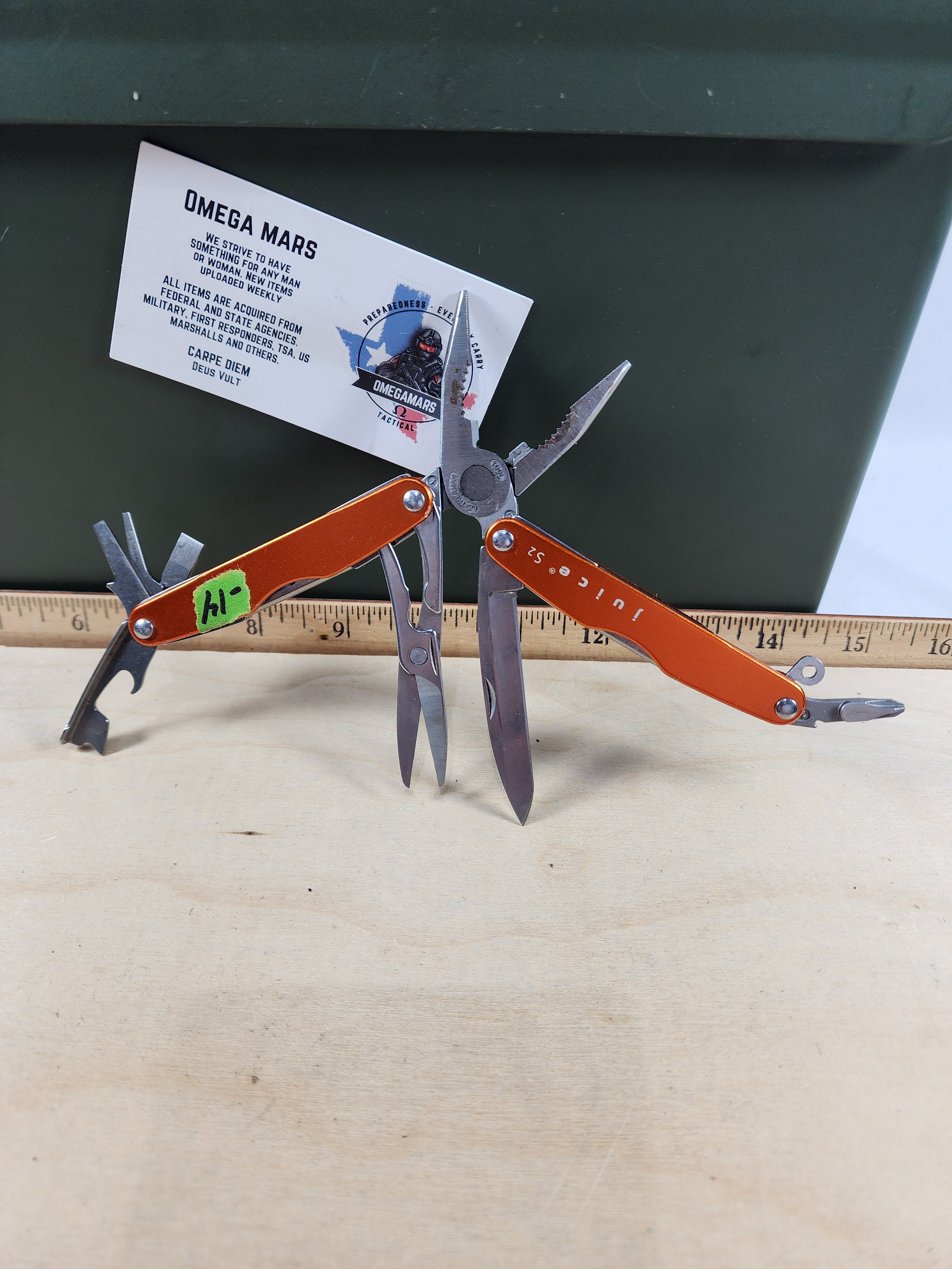 Leatherman Juice S2 #-14 Light usage great condition, C Lazy U Ranch