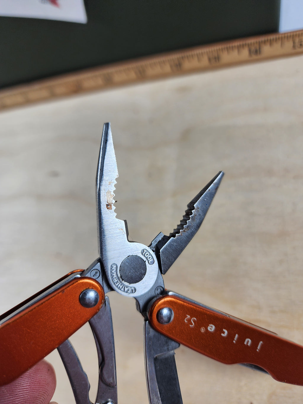 Leatherman Juice S2 #-14 Light usage great condition, C Lazy U Ranch