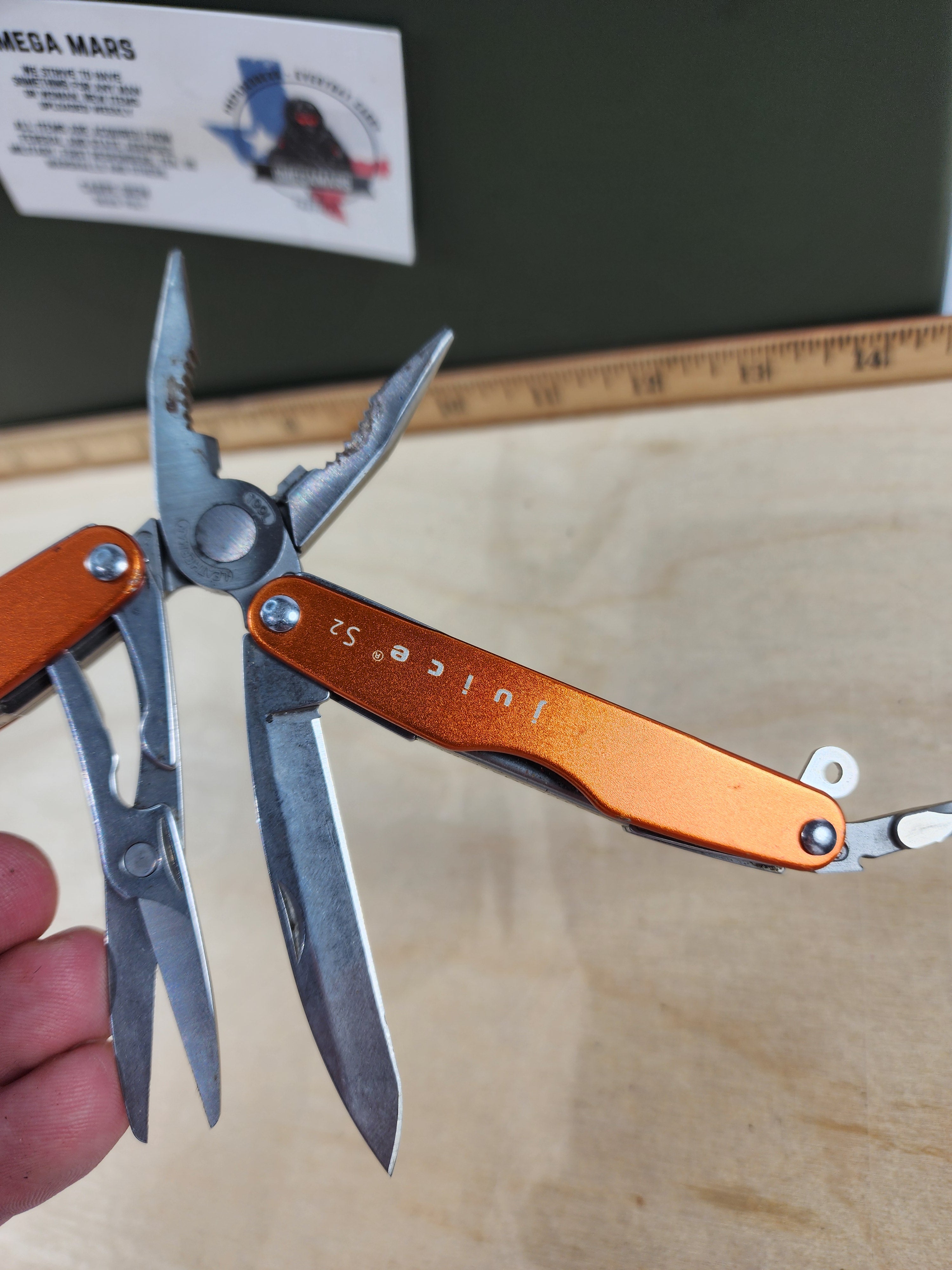 Leatherman Juice S2 #-14 Light usage great condition, C Lazy U Ranch