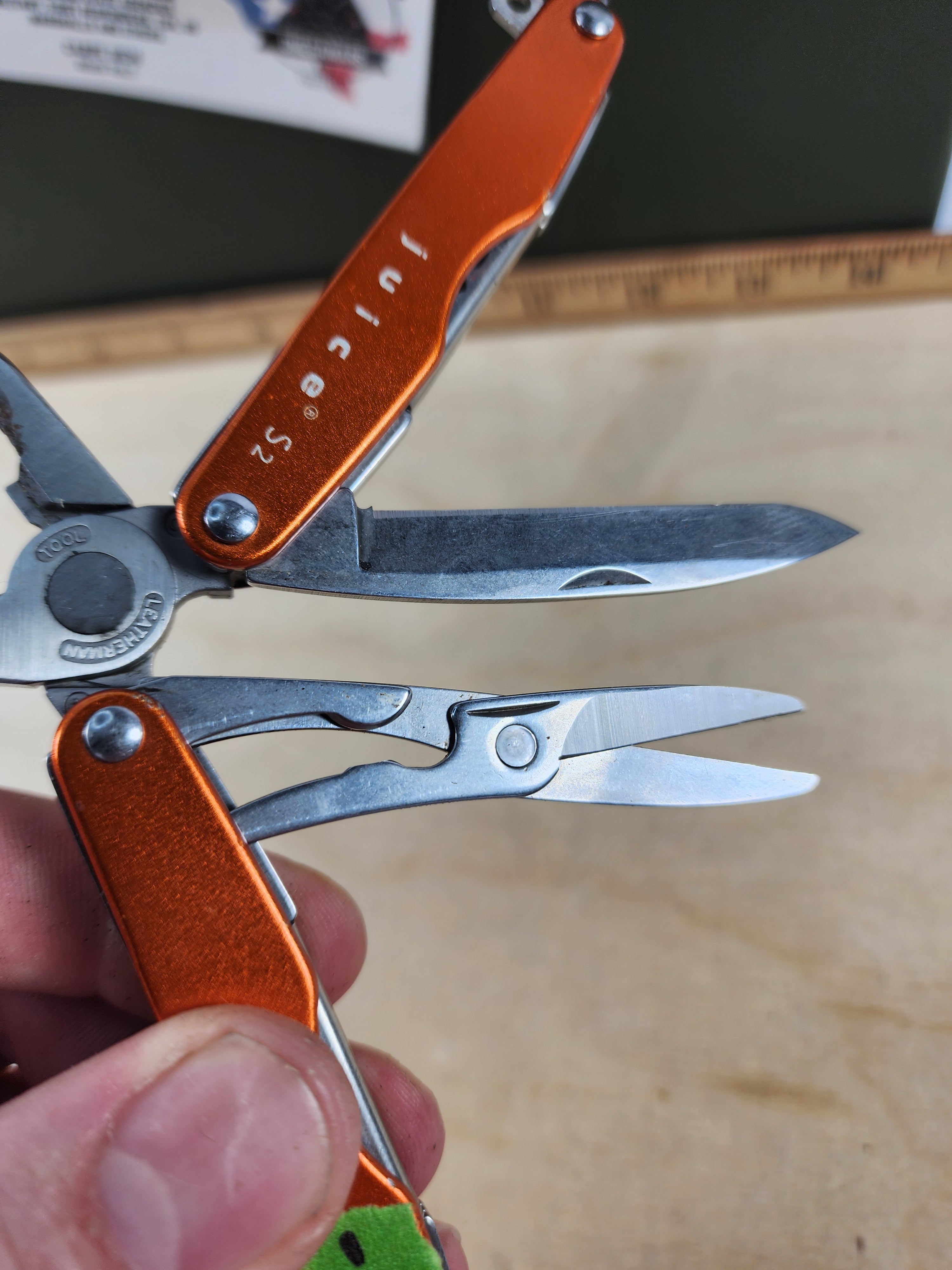 Leatherman Juice S2 #-14 Light usage great condition, C Lazy U Ranch