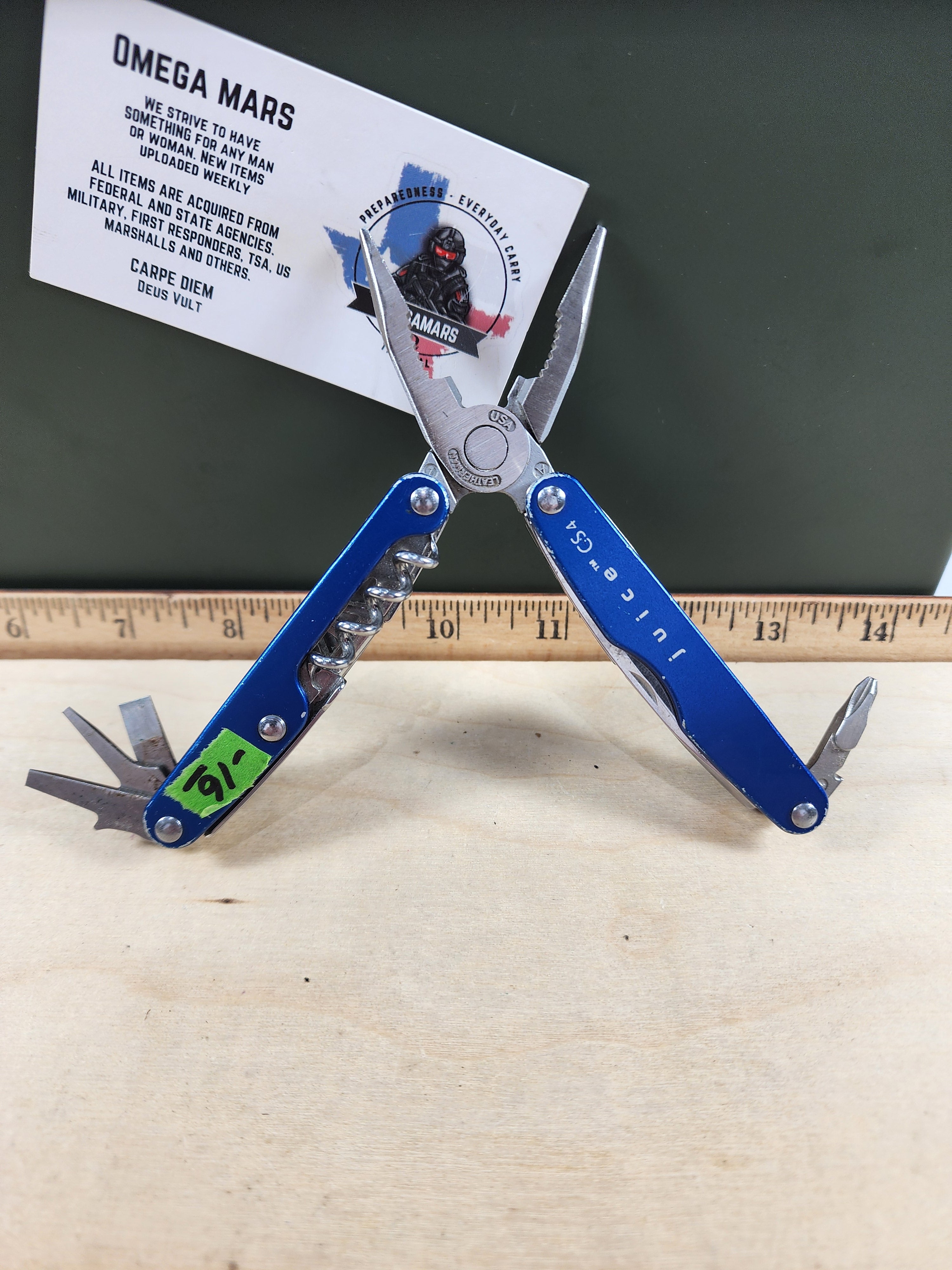 Leatherman Juice Cs4 #-16 Light usage/dirty, possible rust on scissors