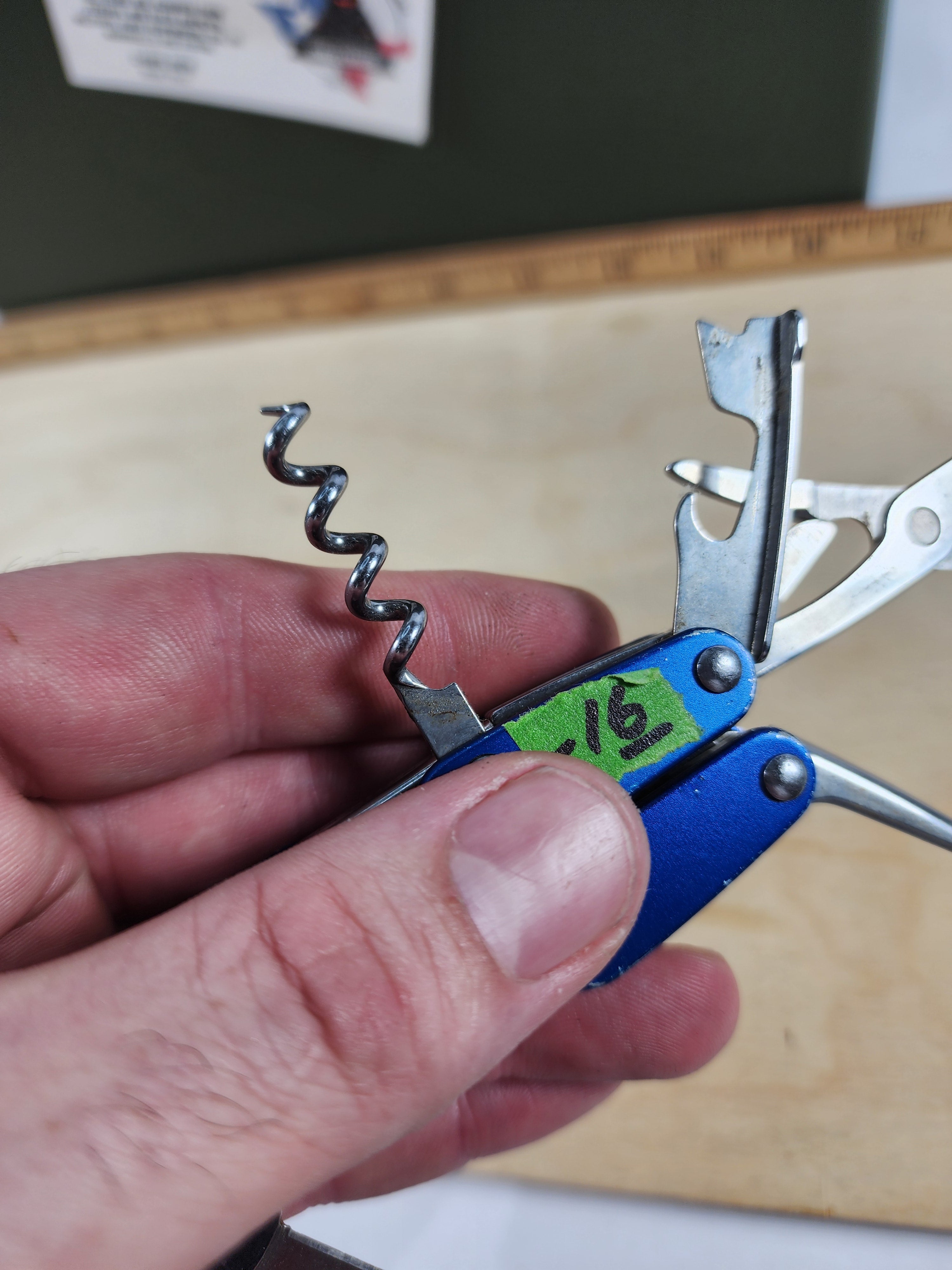 Leatherman Juice Cs4 #-16 Light usage/dirty, possible rust on scissors