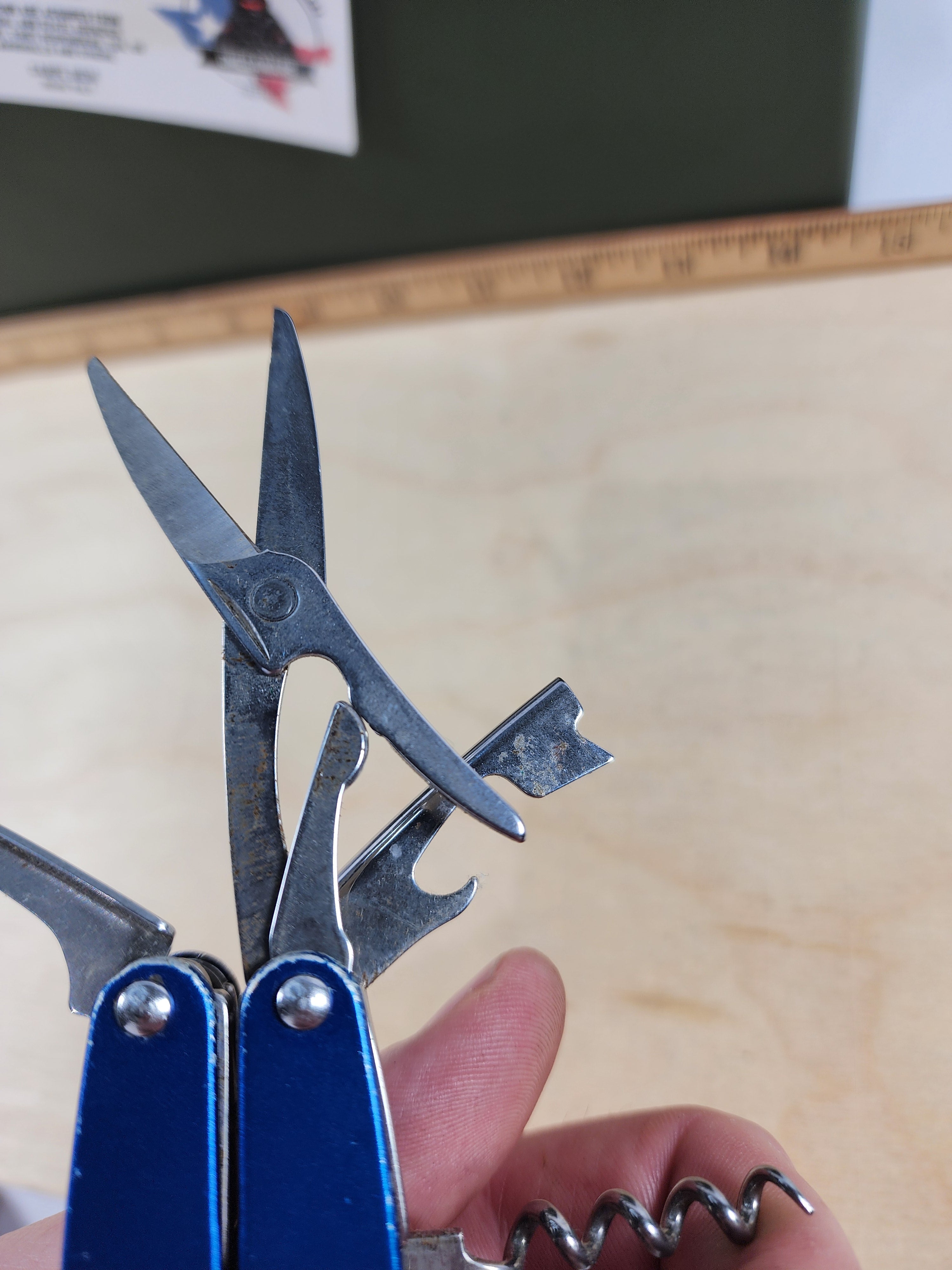 Leatherman Juice Cs4 #-16 Light usage/dirty, possible rust on scissors
