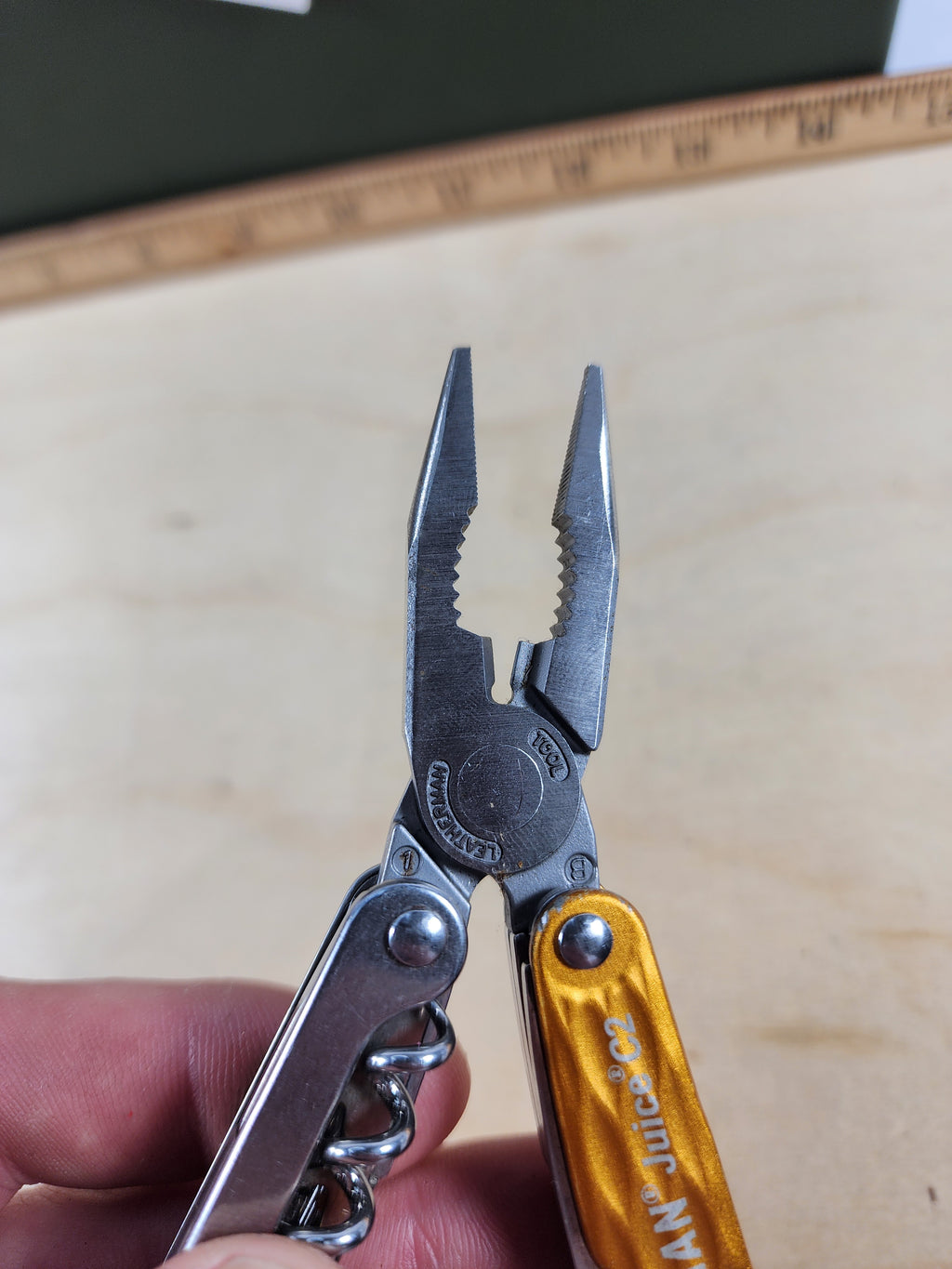 Leatherman Juice C2 #-17 Light usage