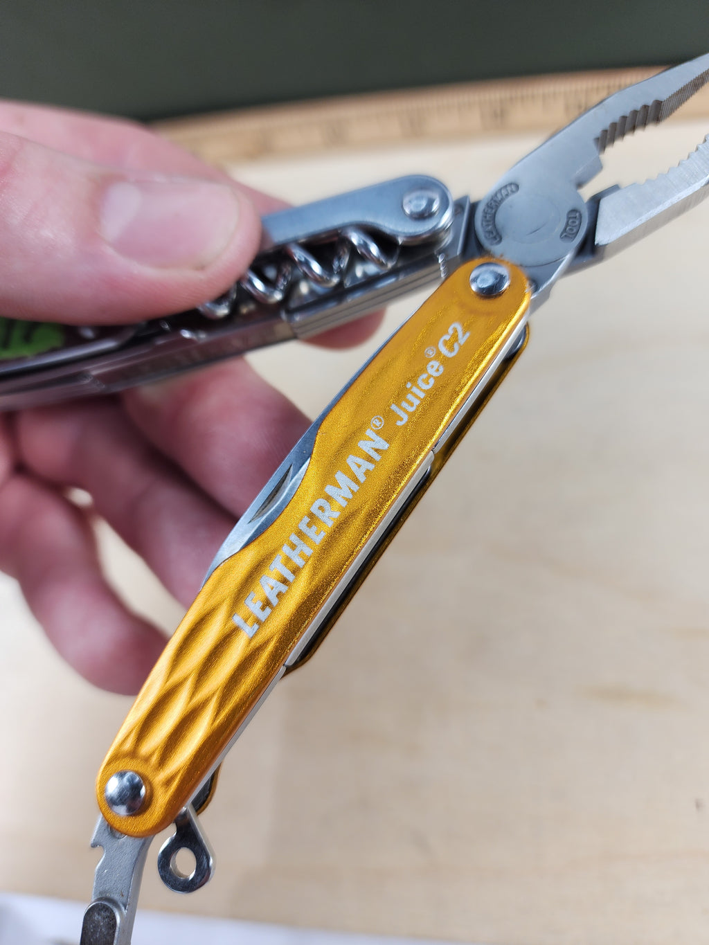 Leatherman Juice C2 #-17 Light usage