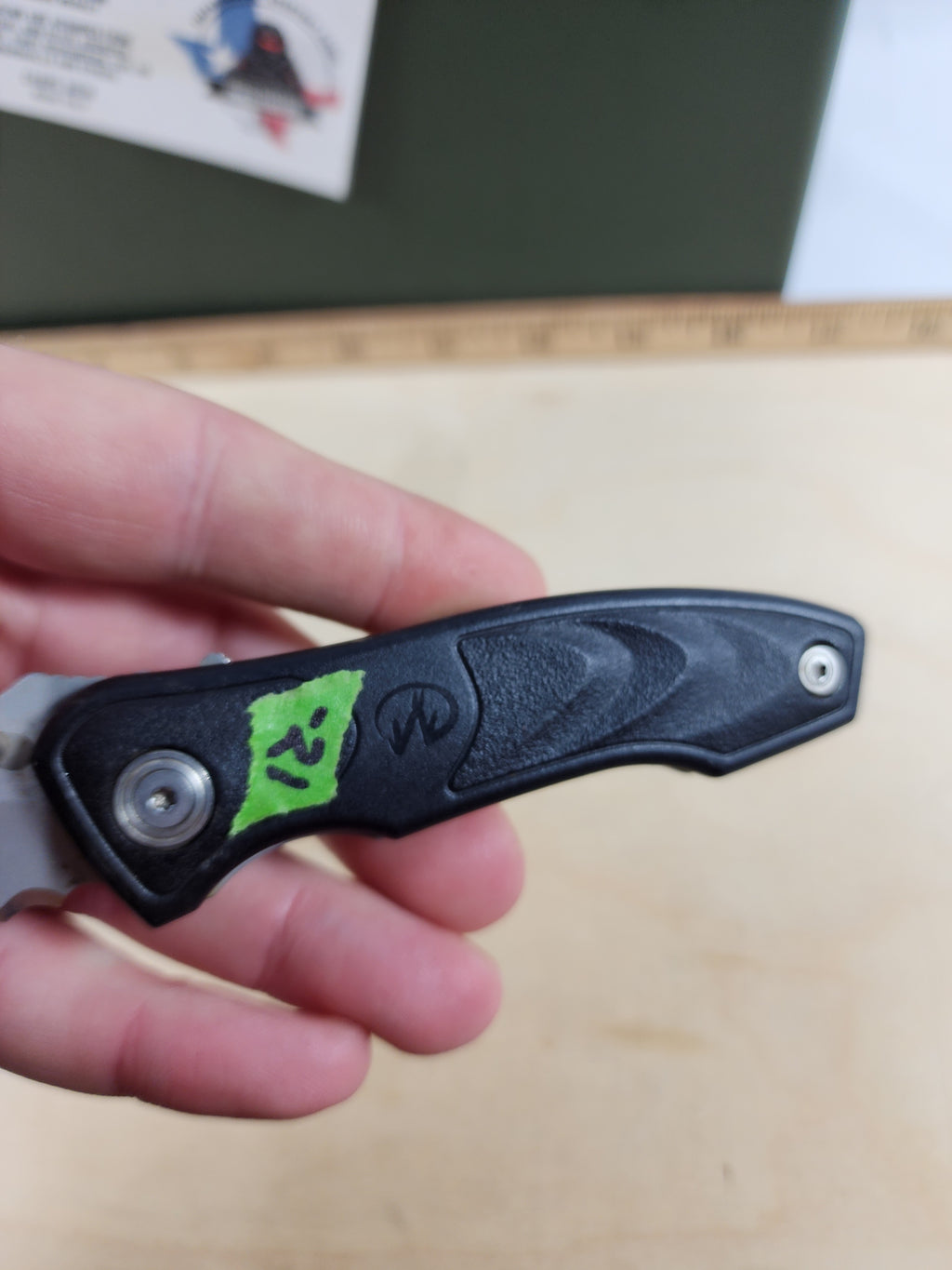 Leatherman C300 #-21 Light usage, blade dings