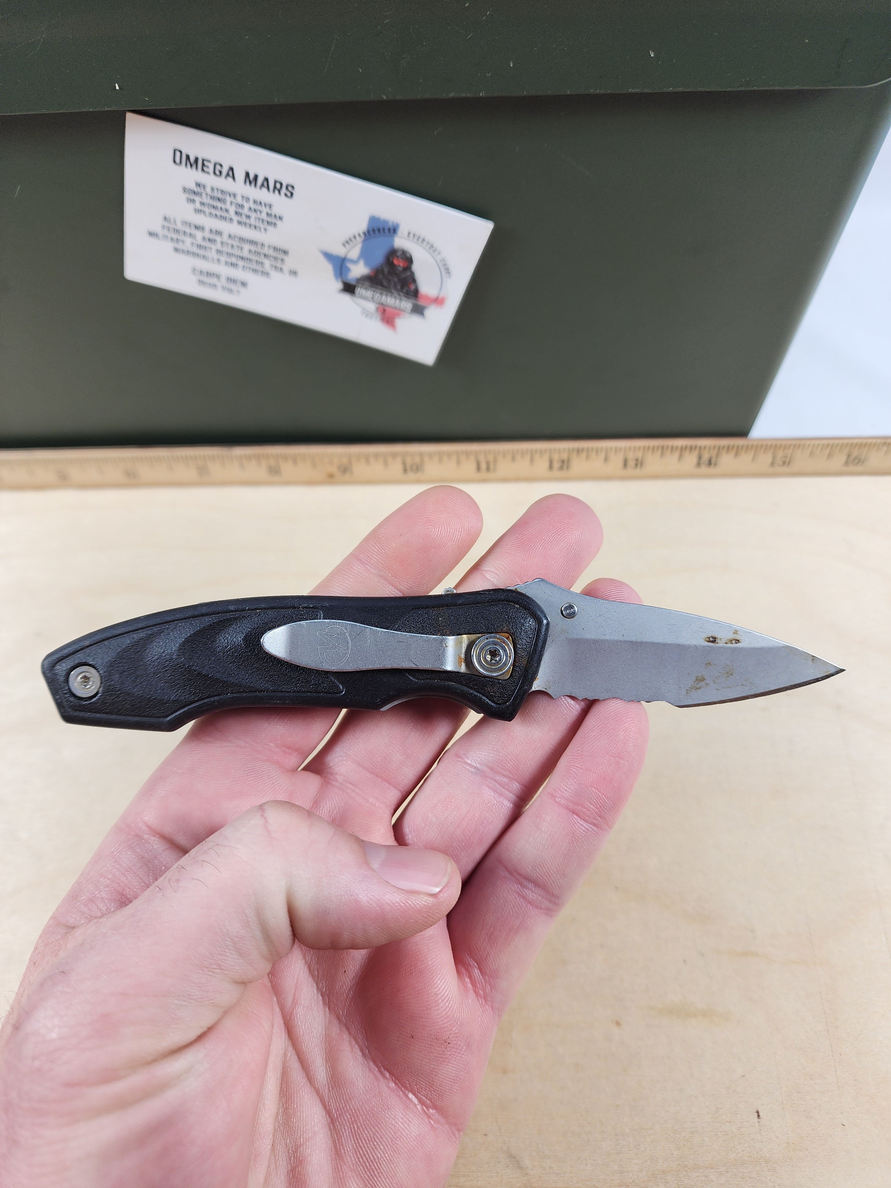 Leatherman C300 #-21 Light usage, blade dings