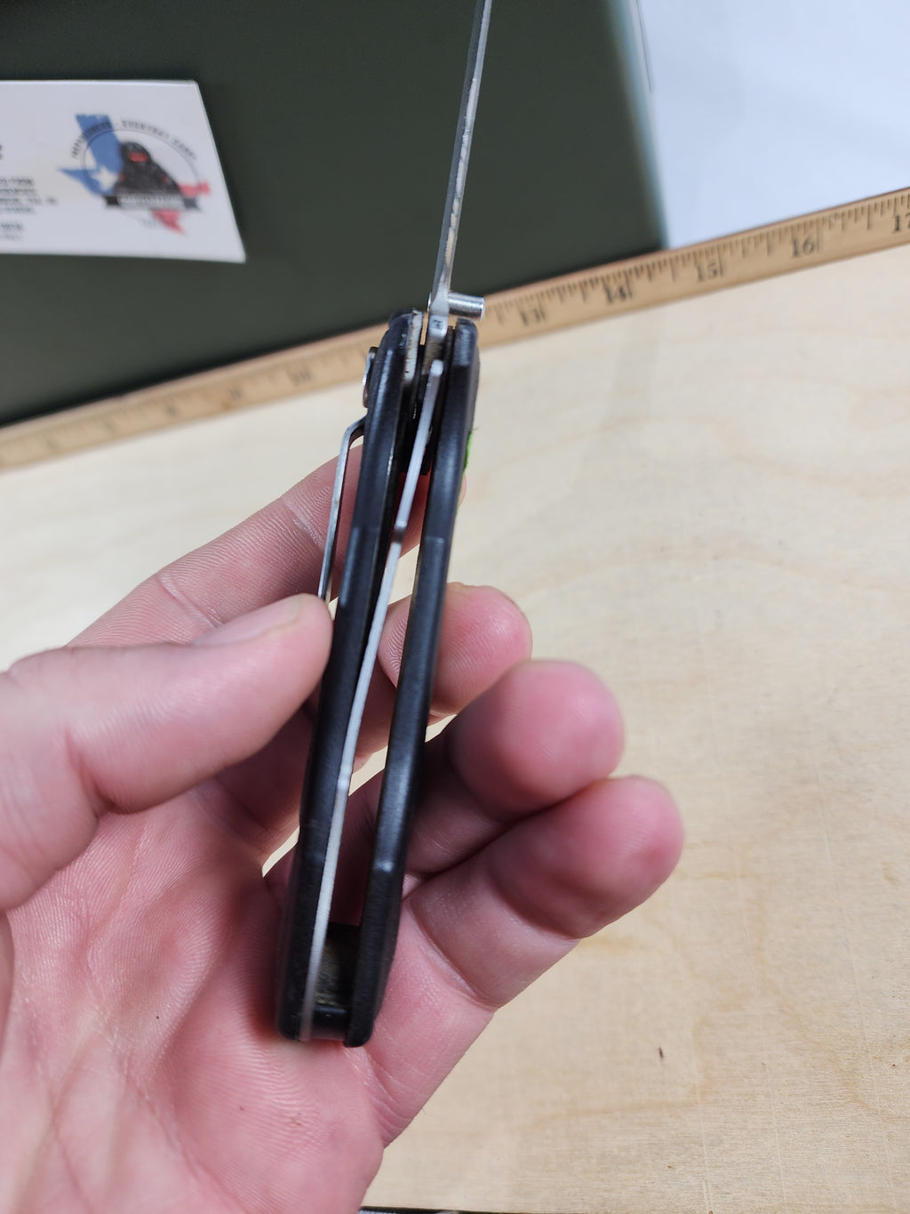 Leatherman C300 #-21 Light usage, blade dings