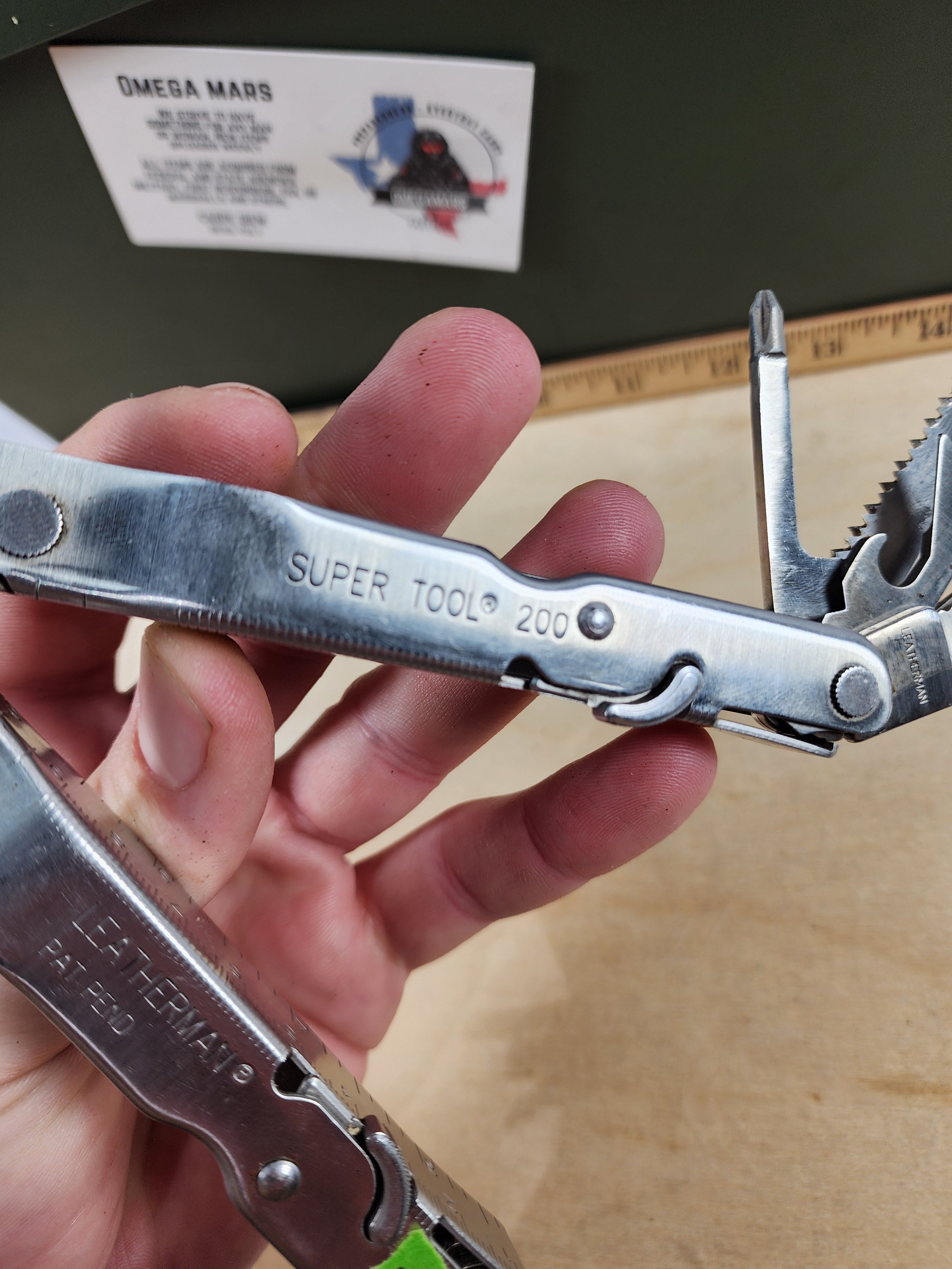 Leatherman Super Tool 200 #-30 0304/0204 light usage
