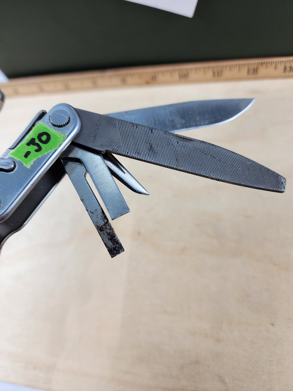 Leatherman Super Tool 200 #-30 0304/0204 light usage