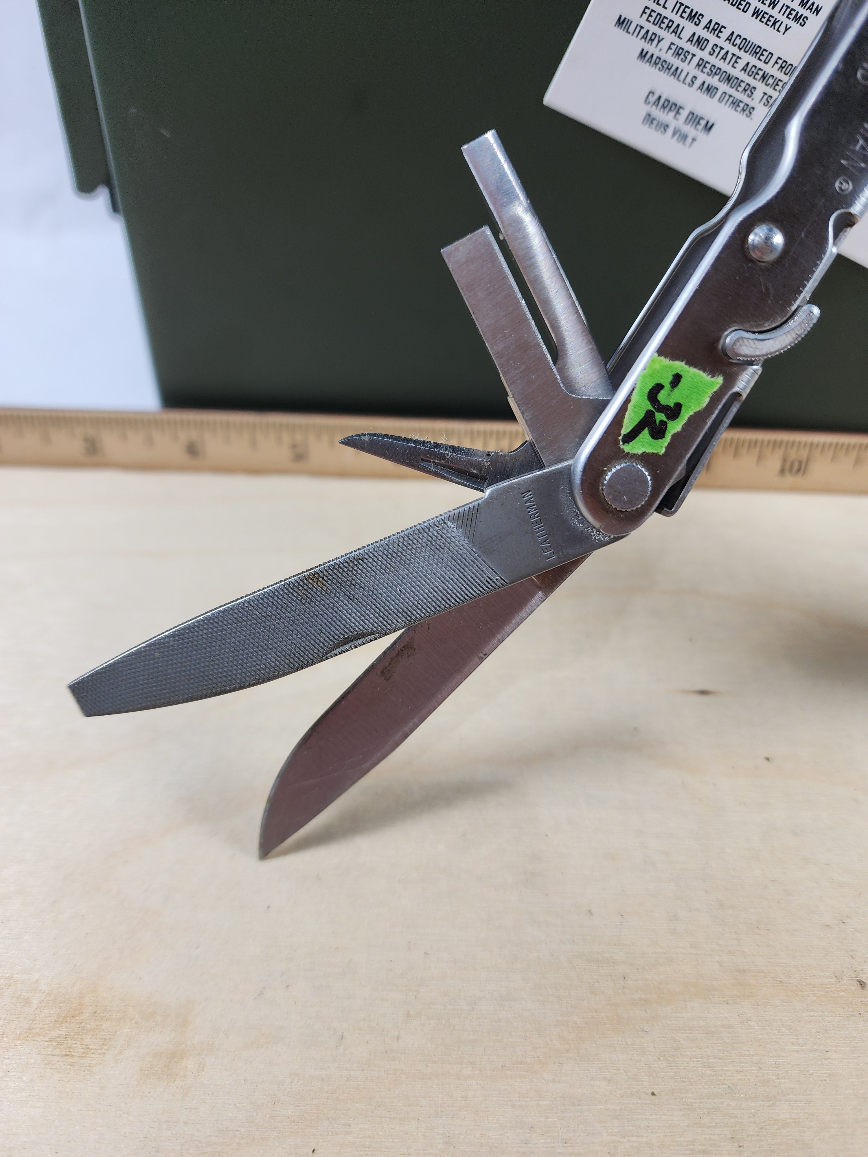 Leatherman Super Tool 200 #-32 Light usage, dirty 0701 dates
