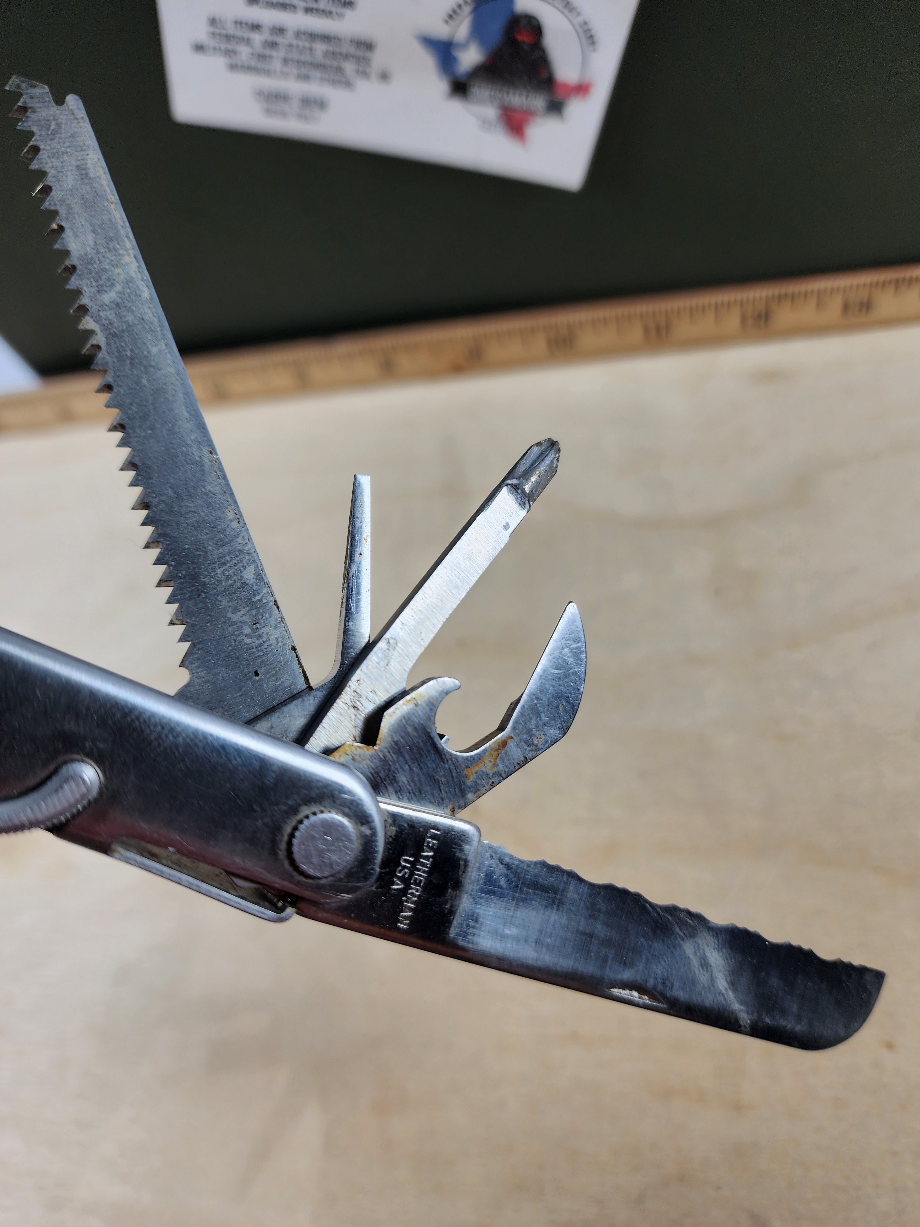 Leatherman Super Tool 200 #-32 Light usage, dirty 0701 dates