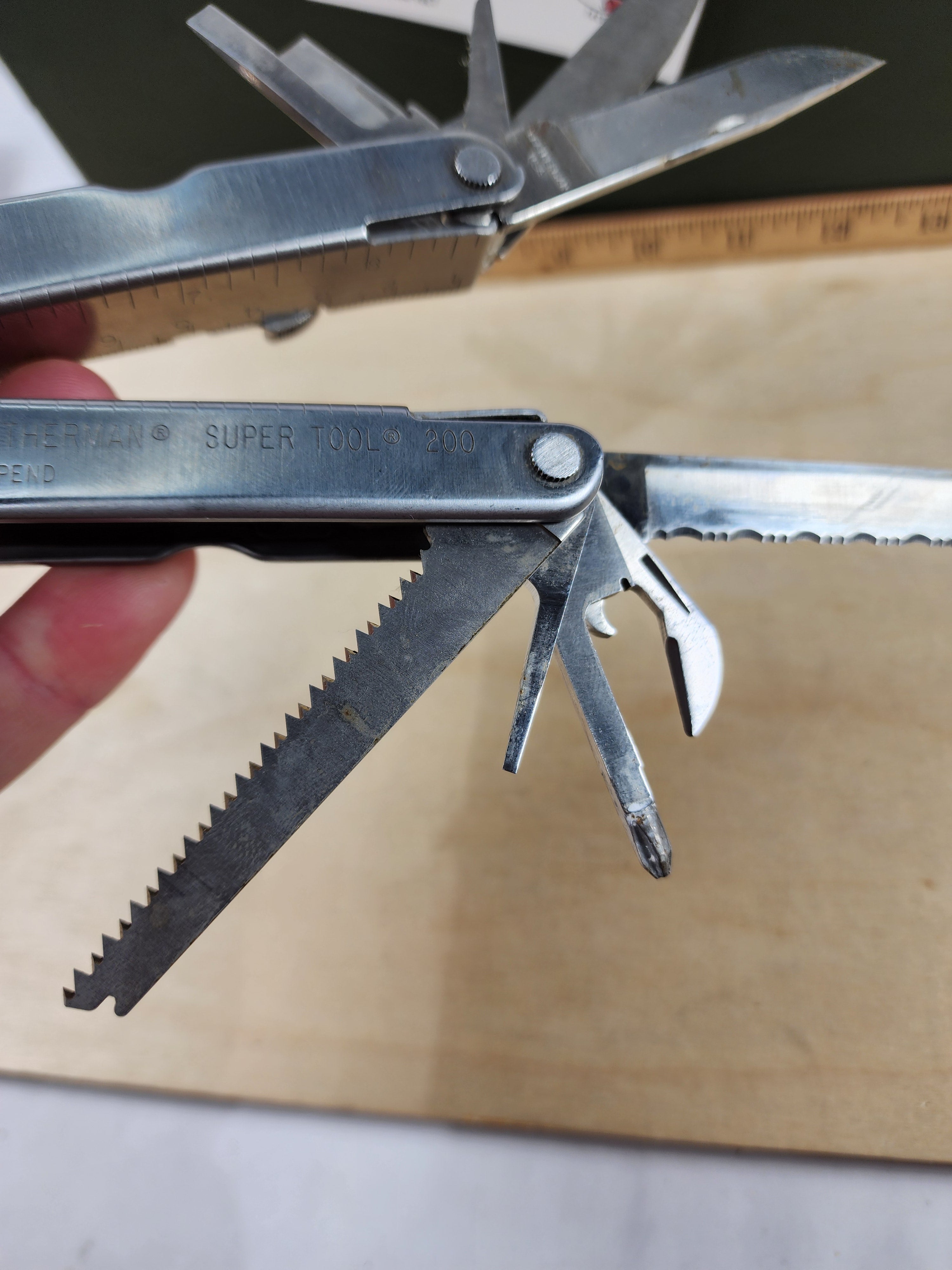 Leatherman Super Tool 200 #-32 Light usage, dirty 0701 dates