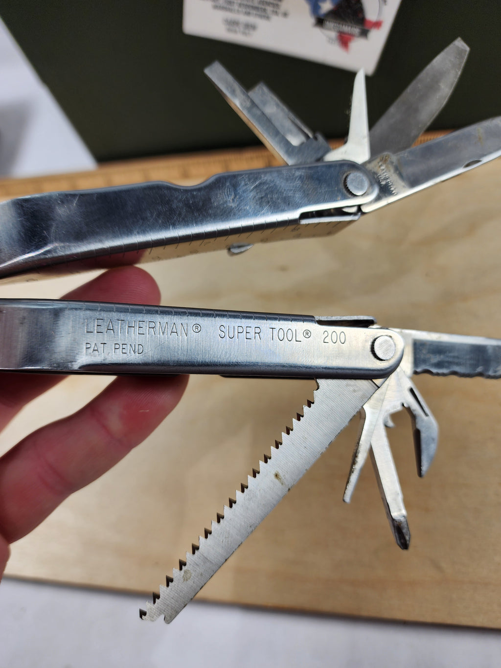 Leatherman Super Tool 200 #-32 Light usage, dirty 0701 dates