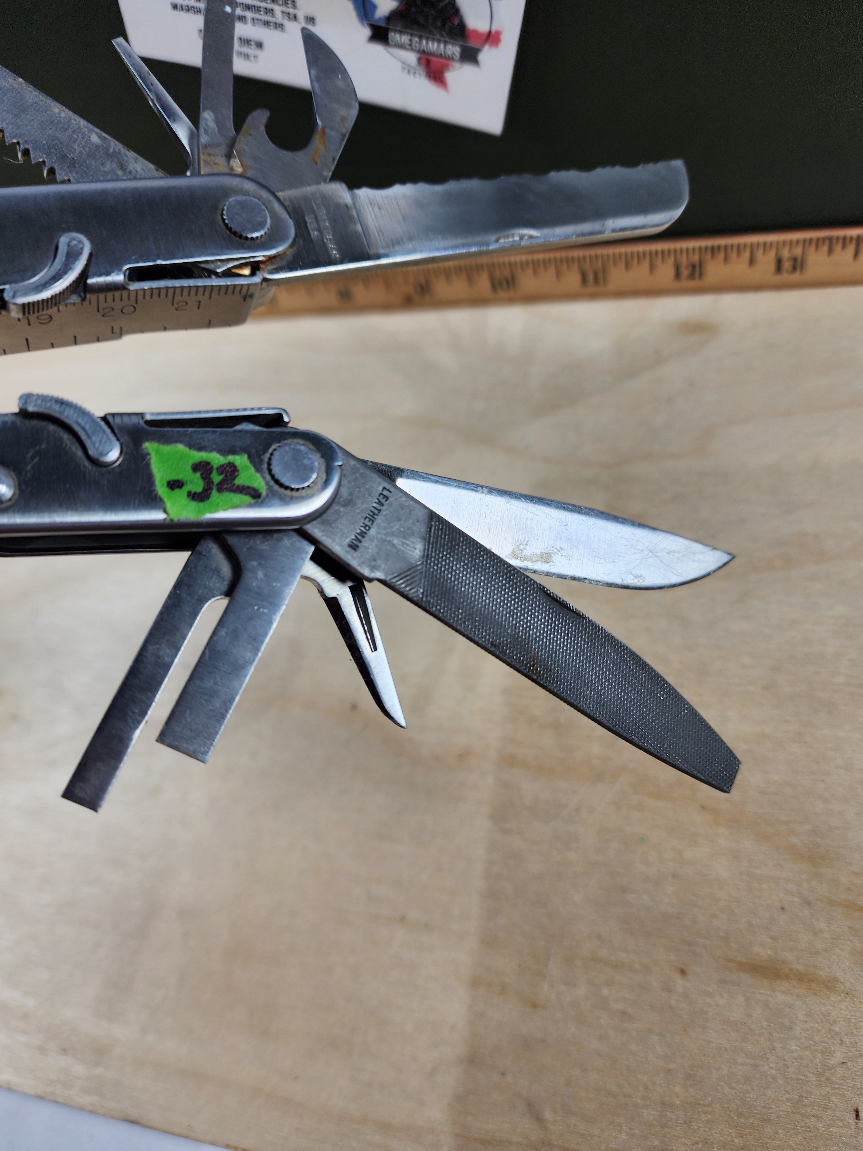 Leatherman Super Tool 200 #-32 Light usage, dirty 0701 dates