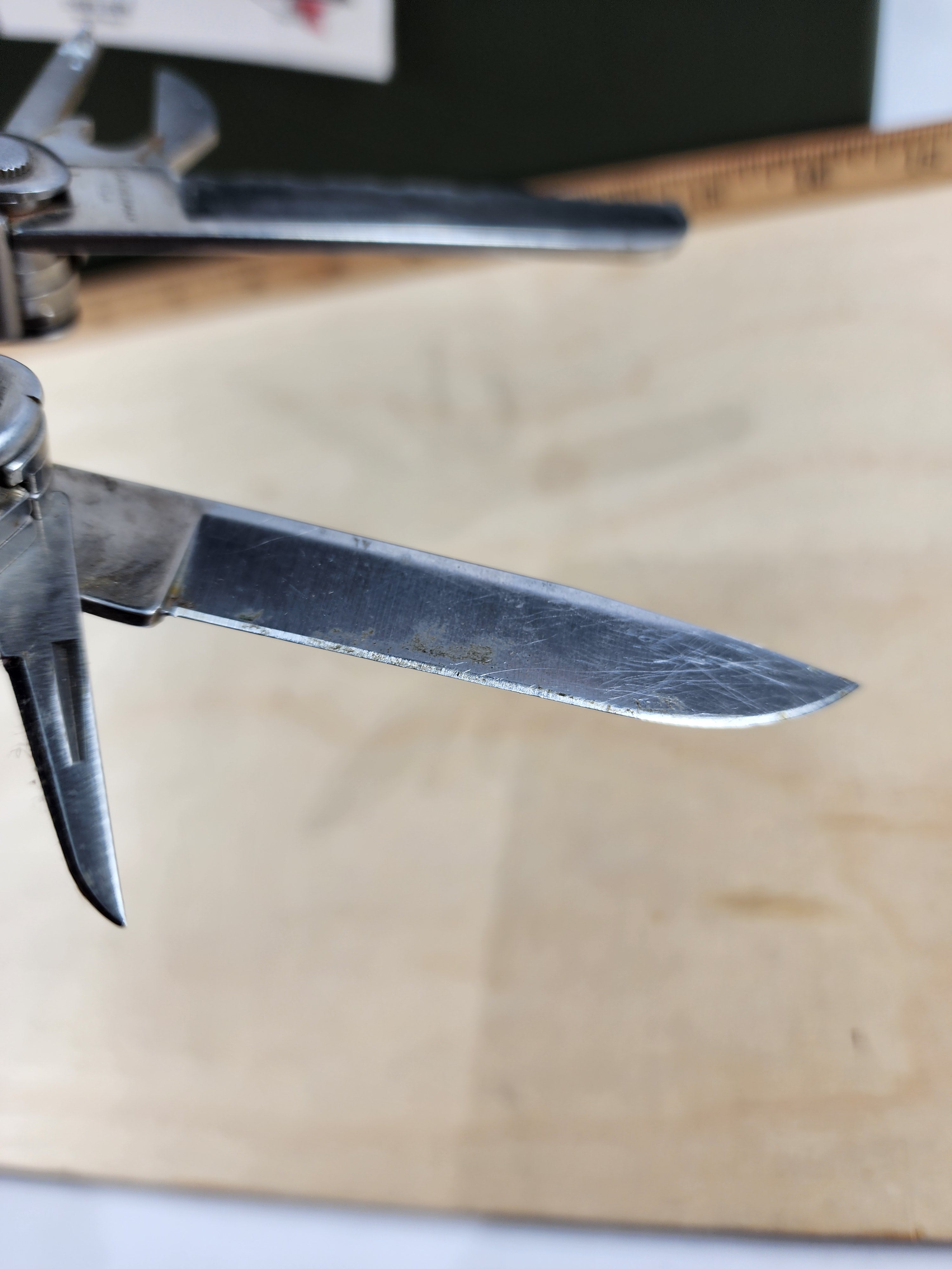 Leatherman Super Tool 200 #-32 Light usage, dirty 0701 dates