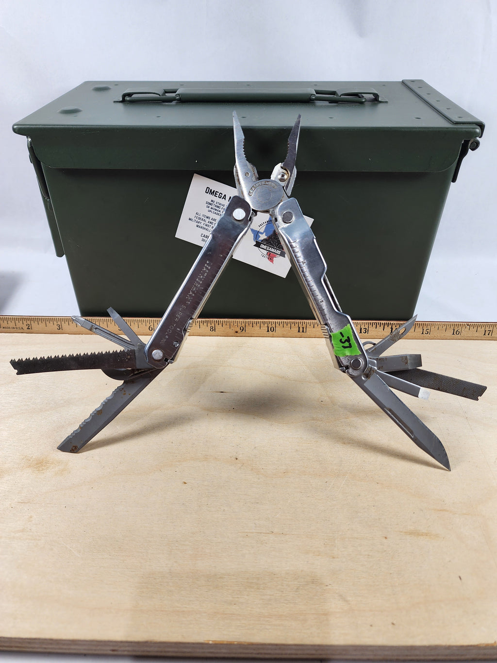 Leatherman Super Tool 300 #-37 Dirty, light usage, possible rust
